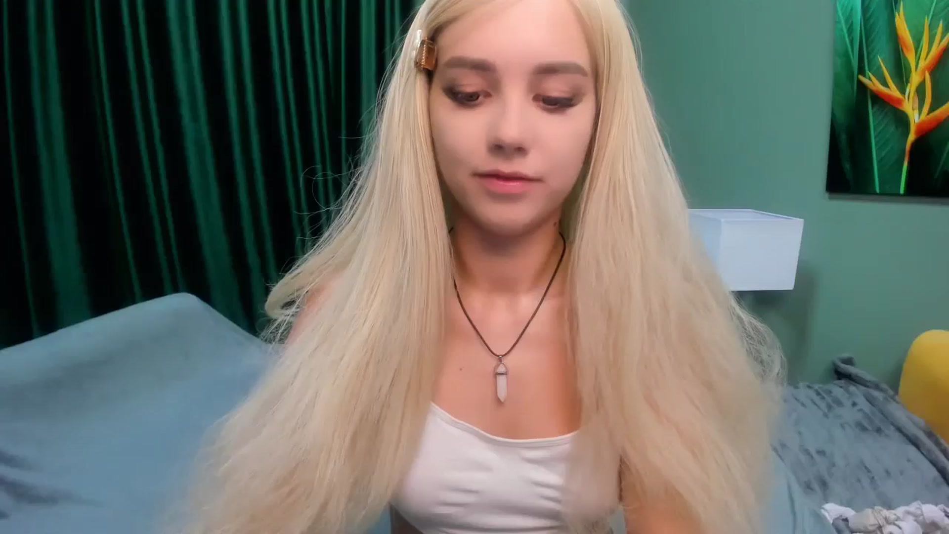 Gallery image thumbnail from EsterCandy's myfreecams stream on, 07/27/2025, 10:48 image 1 of 20