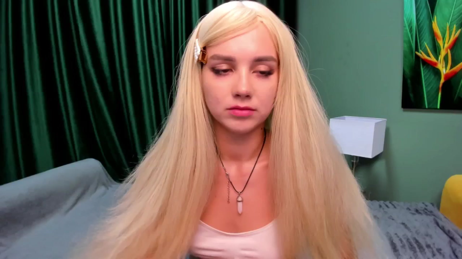 Gallery image thumbnail from EsterCandy's myfreecams stream on, 07/28/2025, 17:52 image 6 of 20
