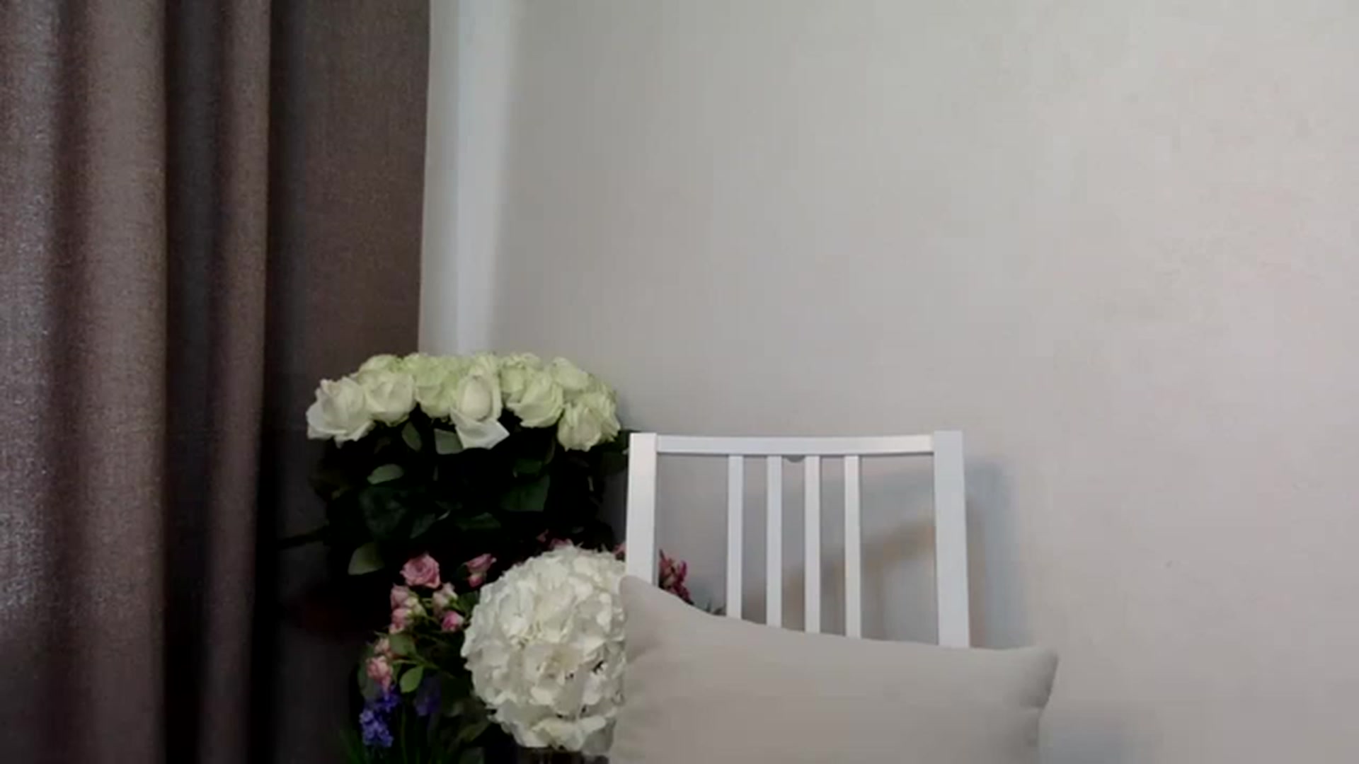 Gallery image thumbnail from Estie_Kay's myfreecams stream on, 06/20/2023, 08:19 image 18 of 20