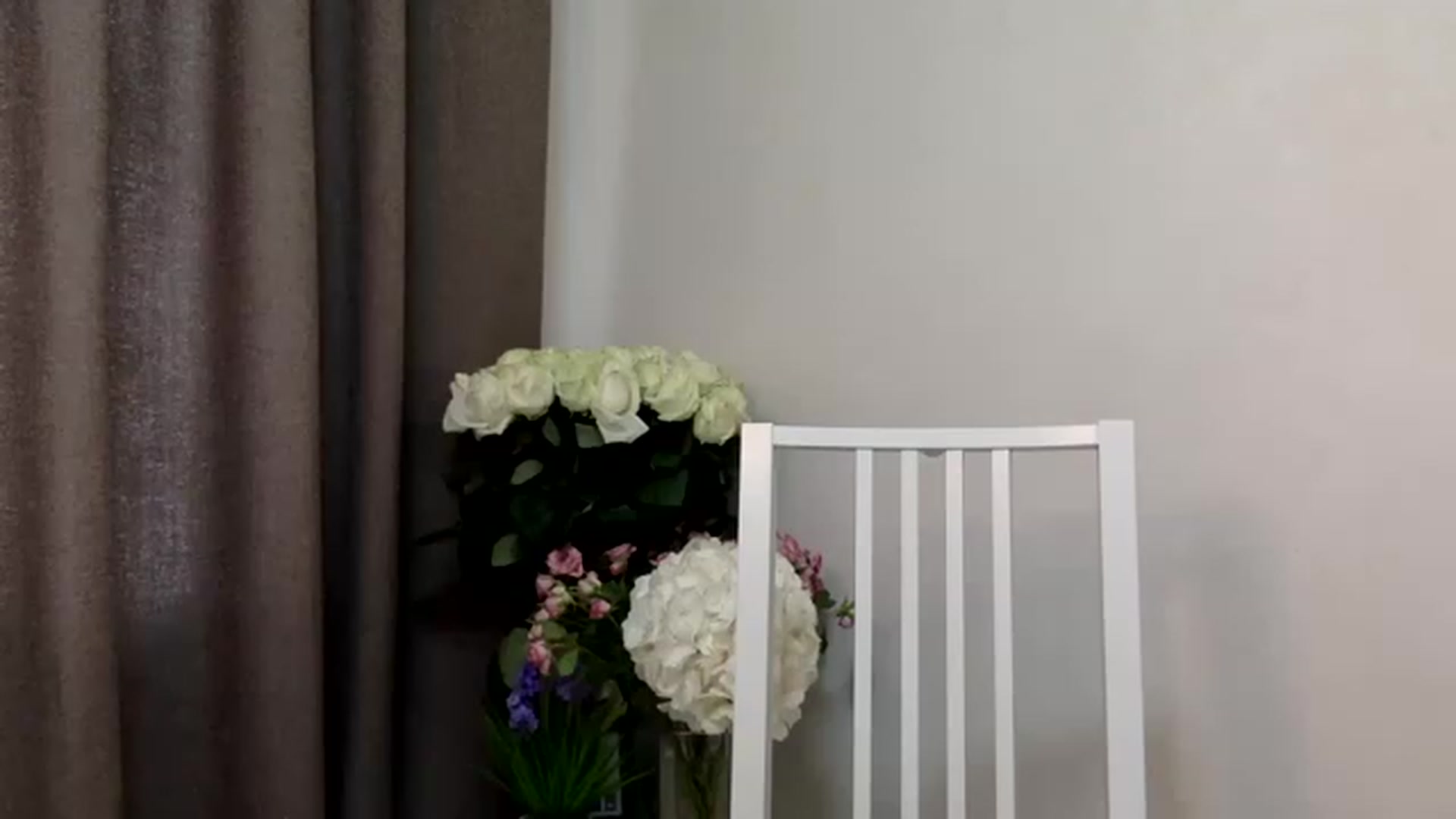 Gallery image thumbnail from Estie_Kay's myfreecams stream on, 06/20/2023, 09:24 image 5 of 20