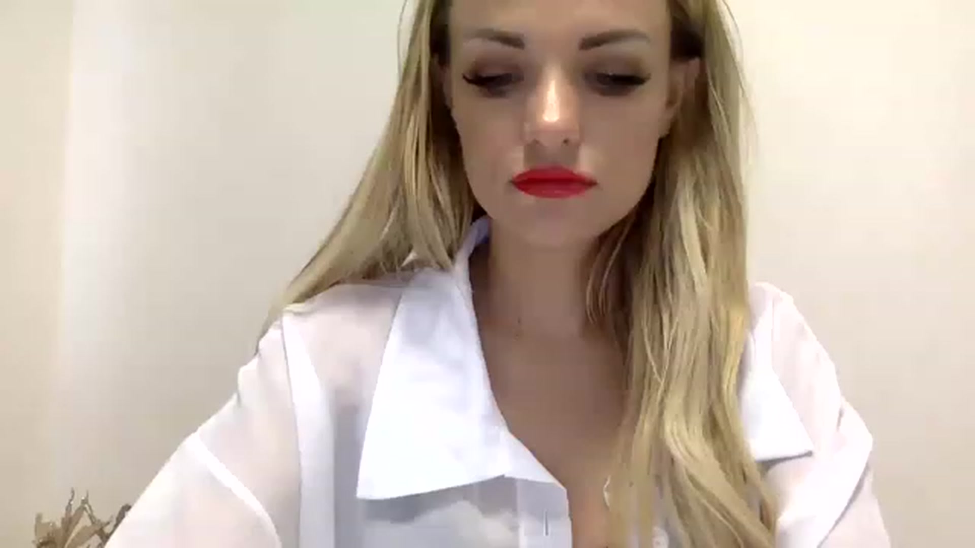 Gallery image thumbnail from Estie_Kay's myfreecams stream on, 06/28/2023, 09:34 image 6 of 20