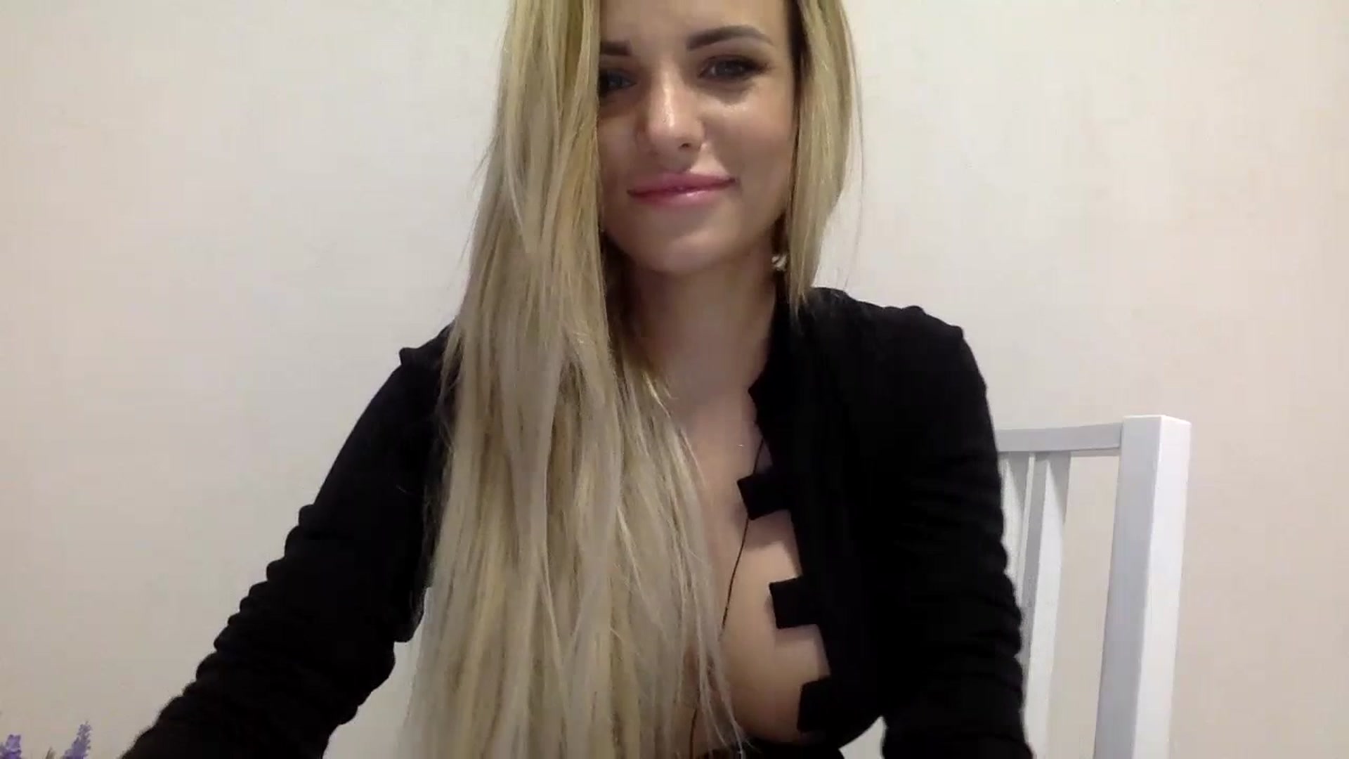 Gallery image thumbnail from Estie_Kay's myfreecams stream on, 07/14/2023, 15:13 image 12 of 20