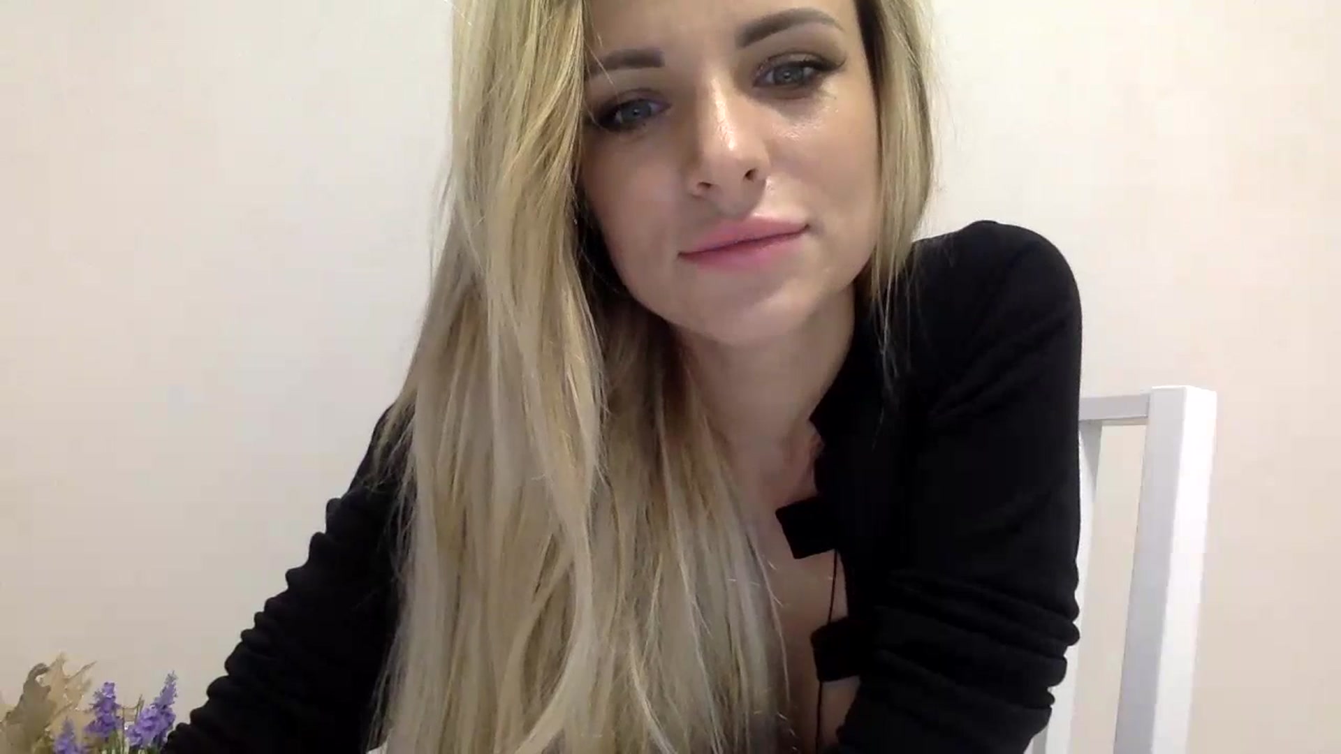 Gallery image thumbnail from Estie_Kay's myfreecams stream on, 07/14/2023, 15:13 image 7 of 20