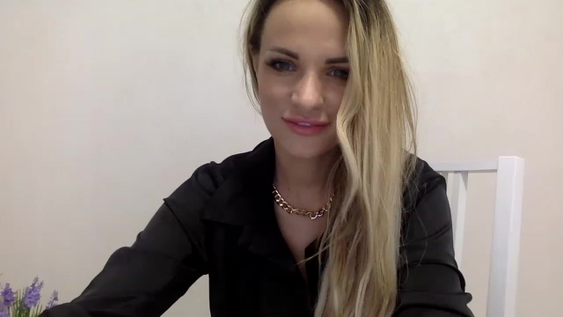 Gallery image thumbnail from Estie_Kay's myfreecams stream on, 07/21/2023, 11:49 image 4 of 20