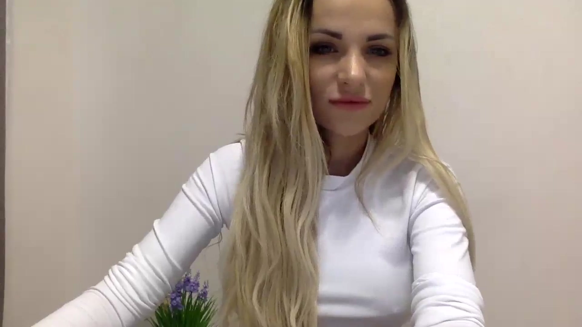Gallery image thumbnail from Estie_Kay's myfreecams stream on, 07/22/2023, 09:39 image 4 of 20