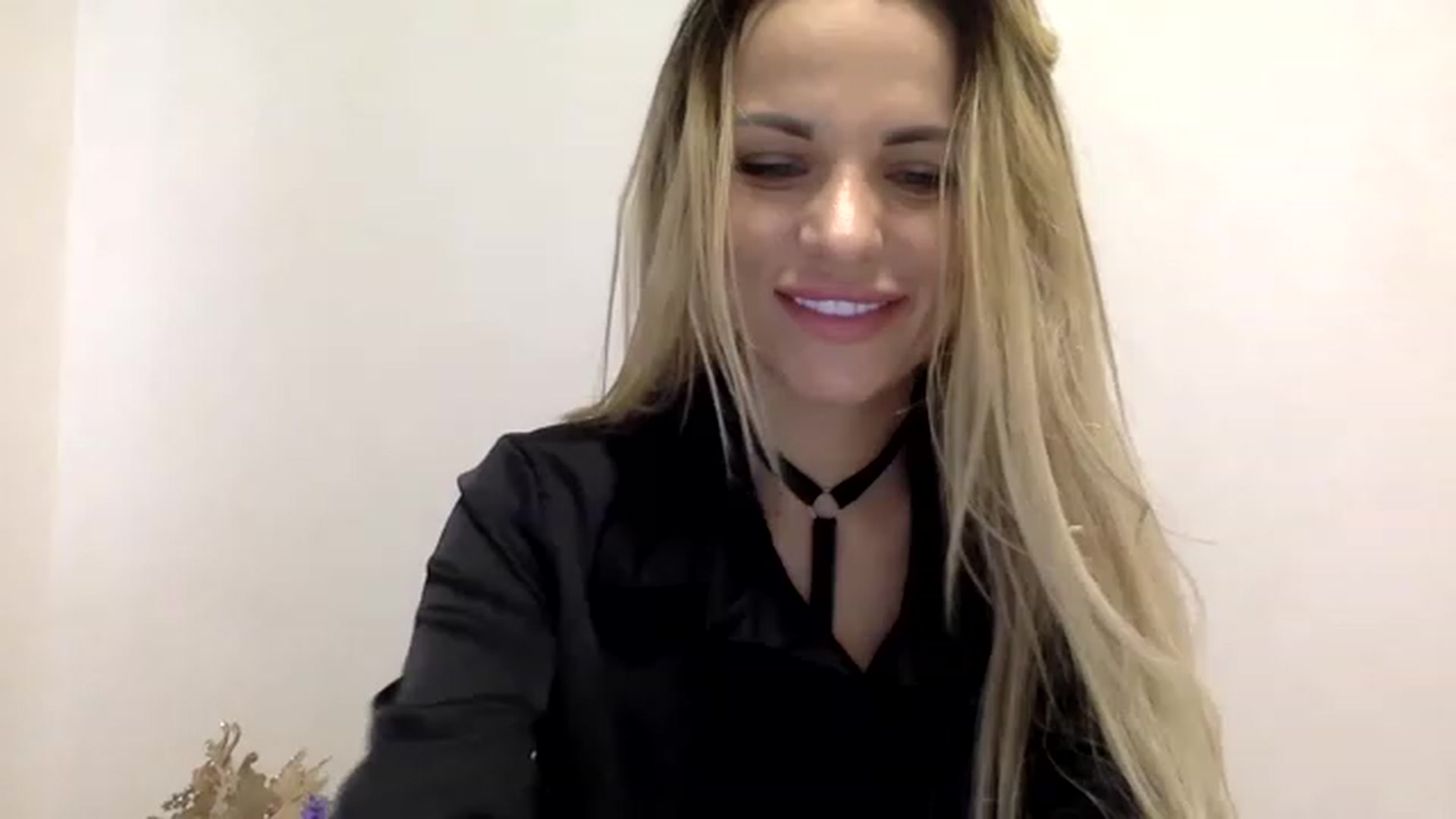 Gallery image thumbnail from Estie_Kay's myfreecams stream on, 07/27/2023, 09:08 image 16 of 20
