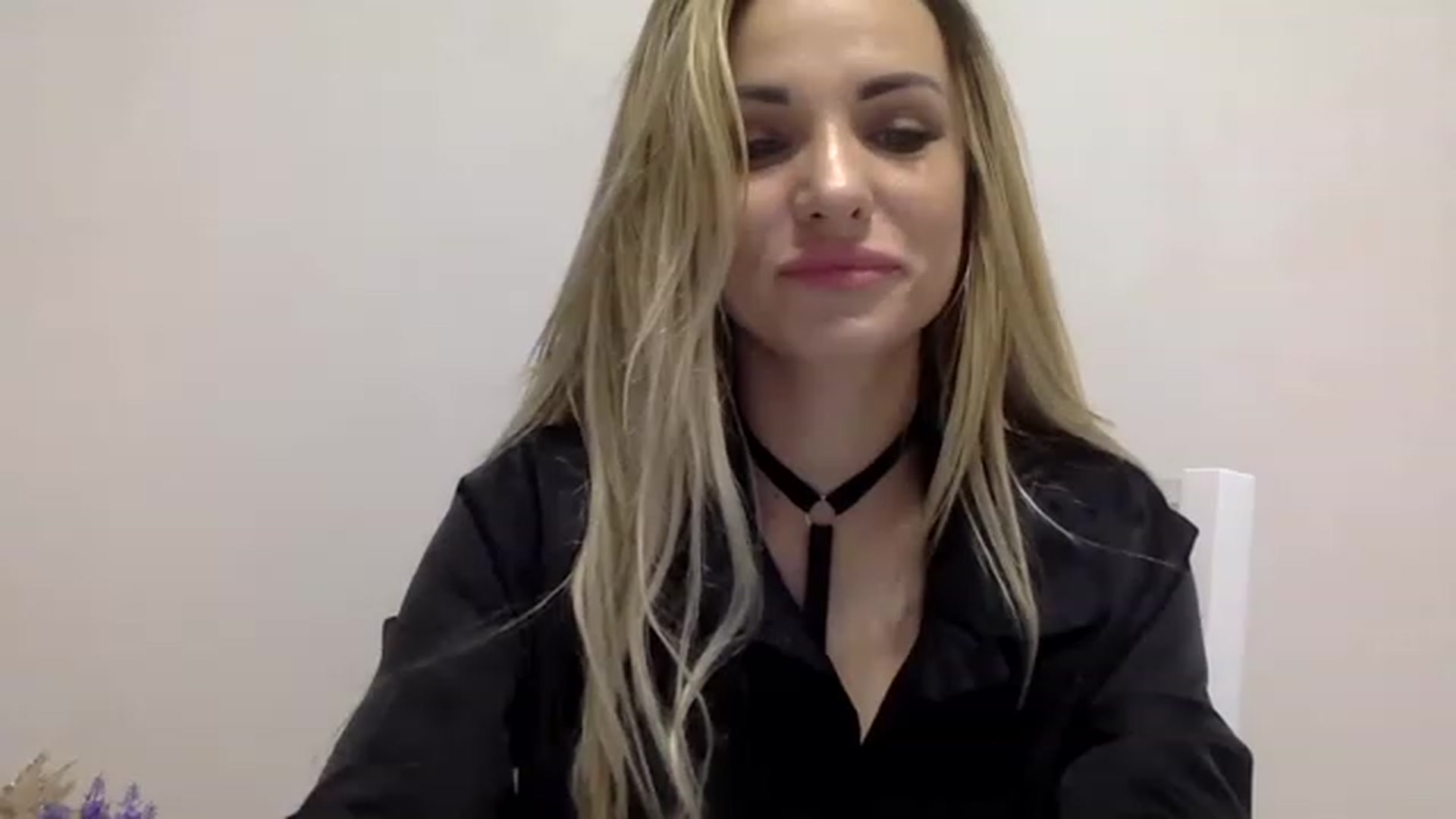 Gallery image thumbnail from Estie_Kay's myfreecams stream on, 07/27/2023, 11:27 image 3 of 20