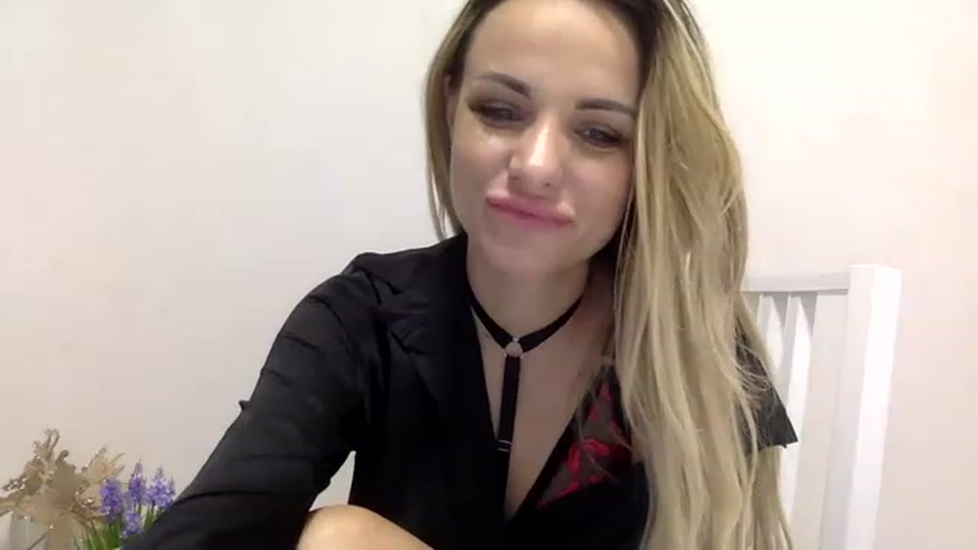 Gallery image thumbnail from Estie_Kay's myfreecams stream on, 07/27/2023, 11:27 image 14 of 20