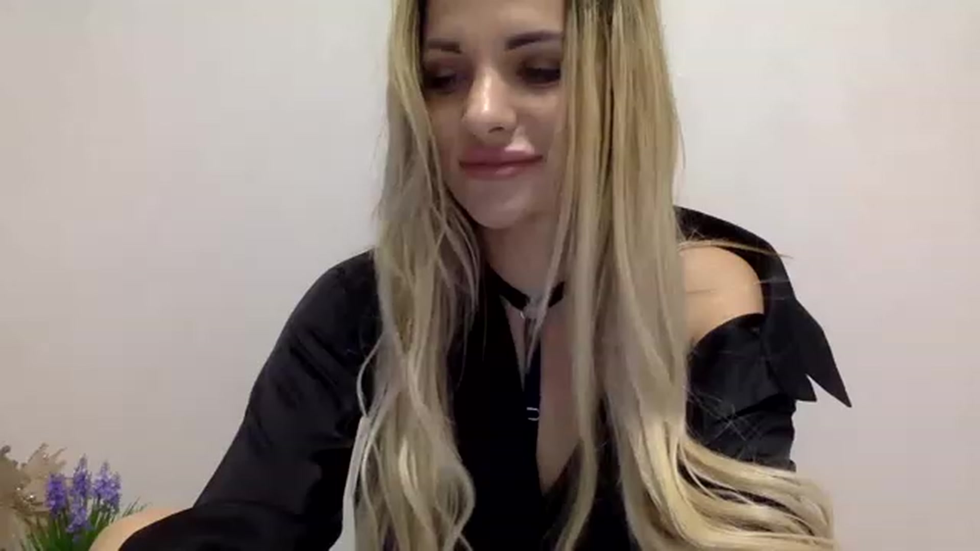 Gallery image thumbnail from Estie_Kay's myfreecams stream on, 07/27/2023, 12:06 image 7 of 20