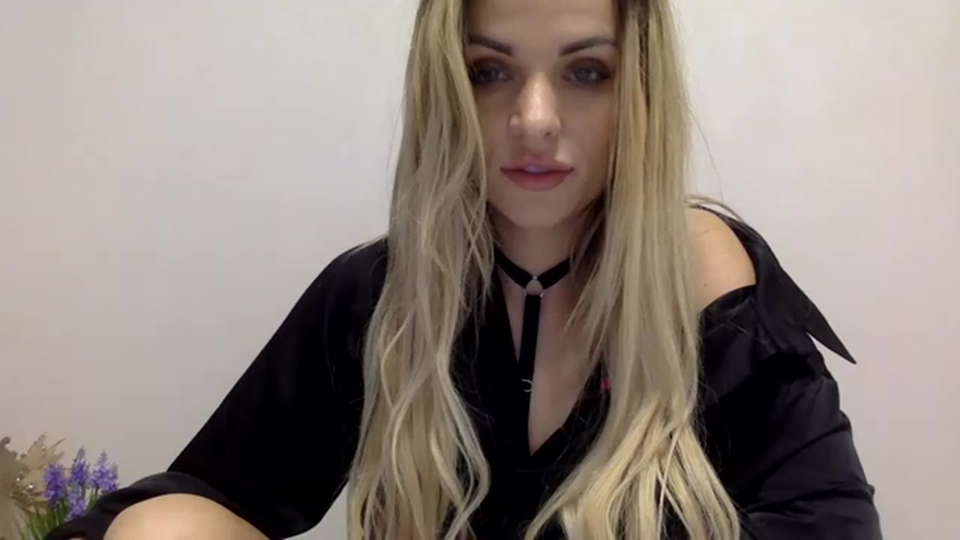 Gallery image thumbnail from Estie_Kay's myfreecams stream on, 07/27/2023, 12:06 image 6 of 20