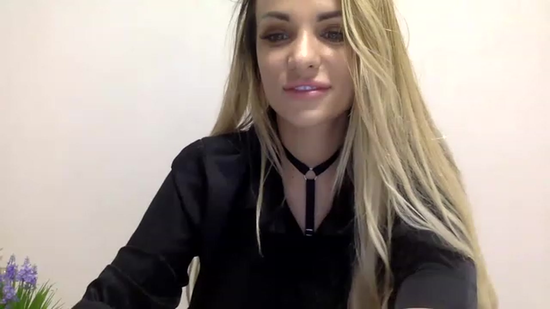 Gallery image thumbnail from Estie_Kay's myfreecams stream on, 07/27/2023, 14:11 image 10 of 20