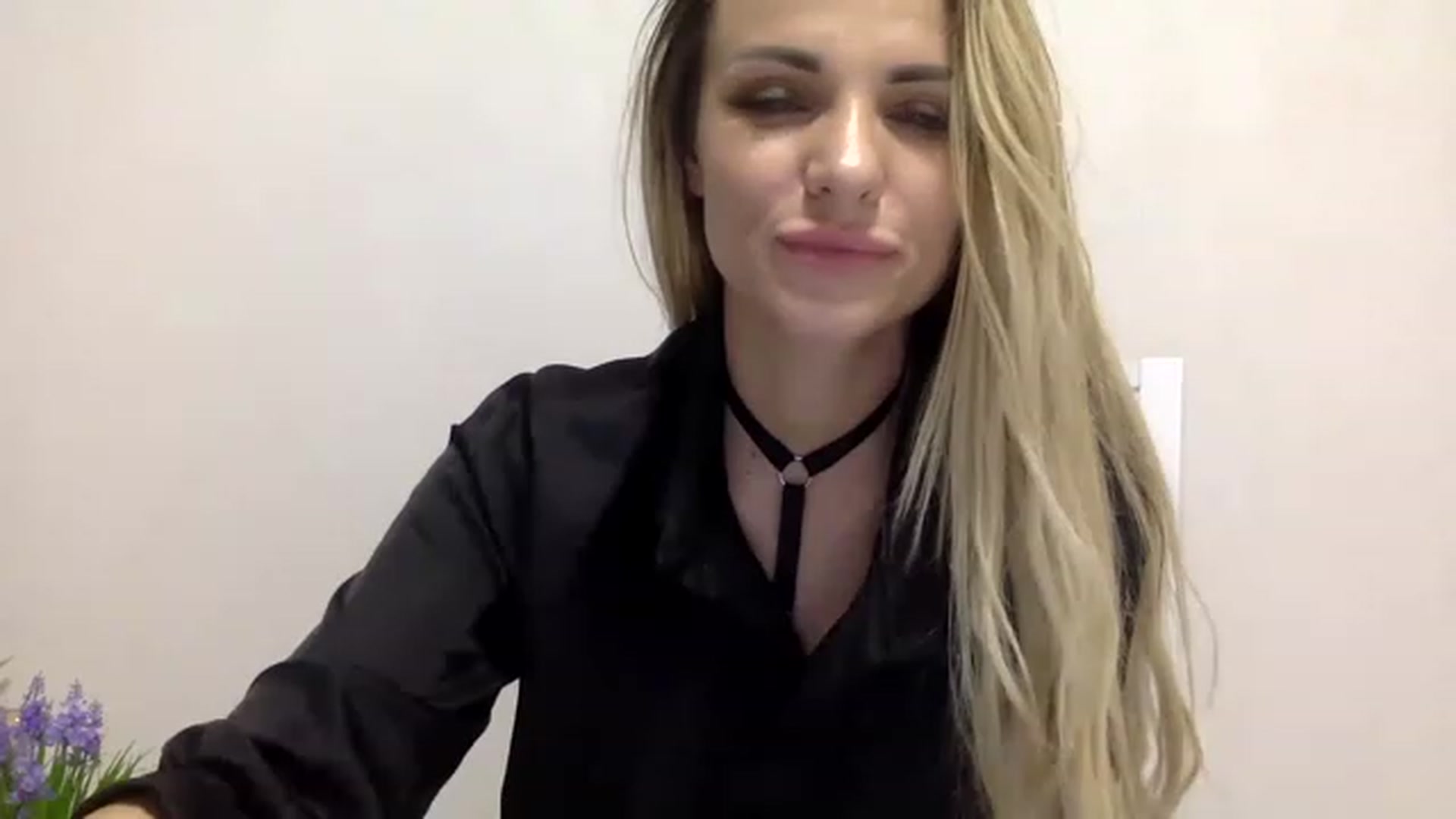 Gallery image thumbnail from Estie_Kay's myfreecams stream on, 07/27/2023, 14:11 image 12 of 20