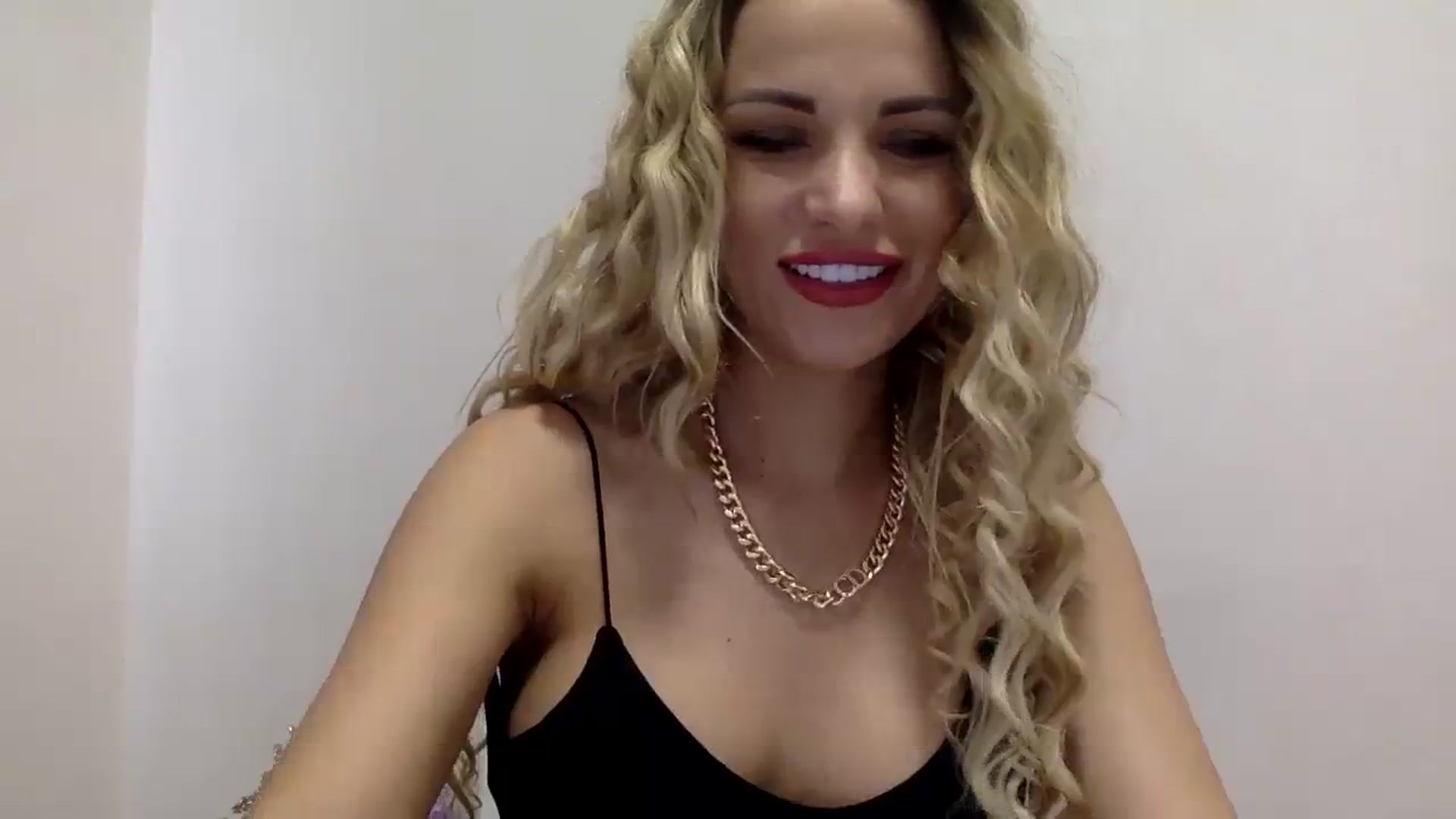 Gallery image thumbnail from Estie_Kay's myfreecams stream on, 07/30/2023, 10:49 image 7 of 20