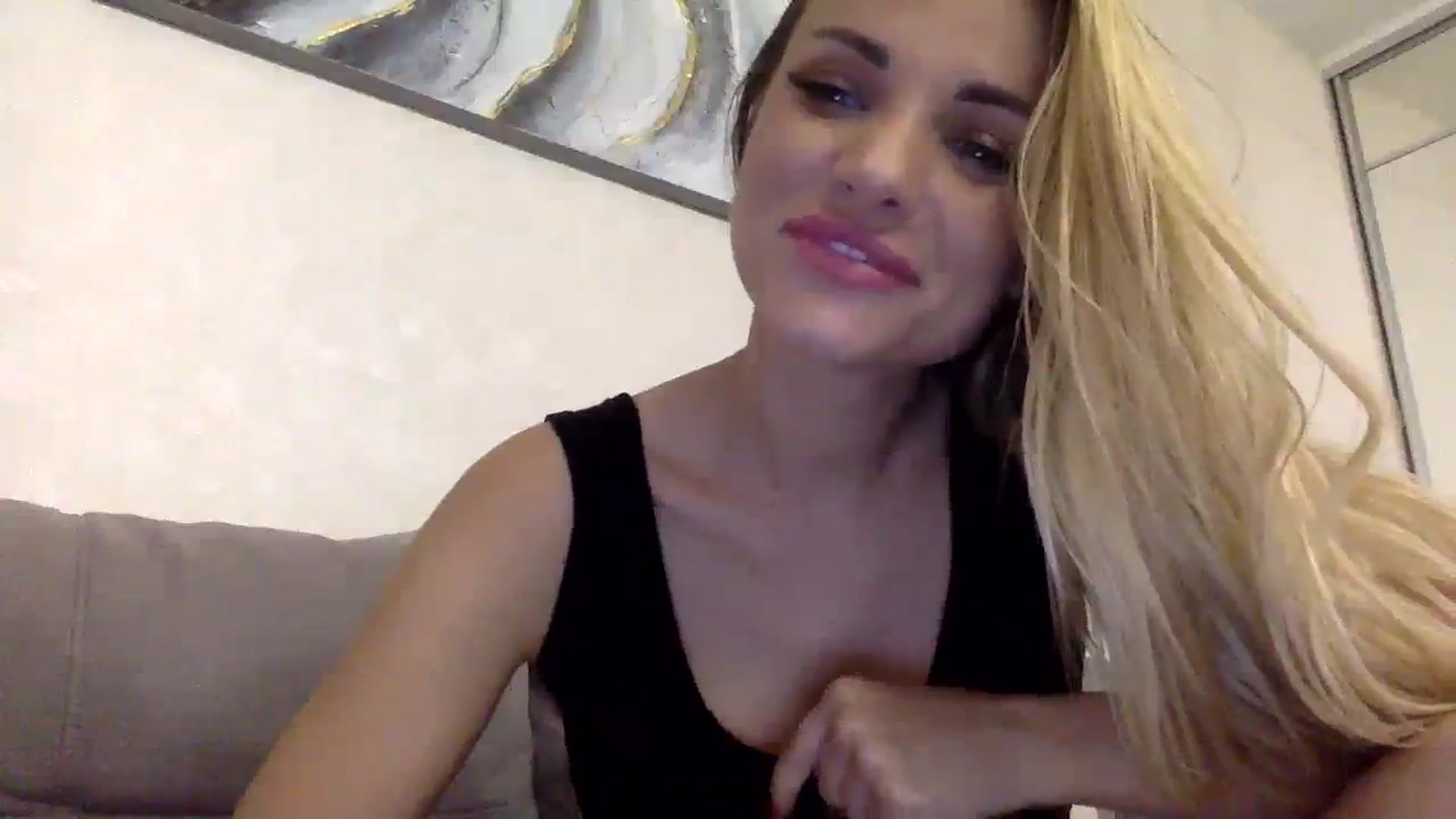 Gallery image thumbnail from Estie_Kay's myfreecams stream on, 08/03/2023, 16:13 image 5 of 20