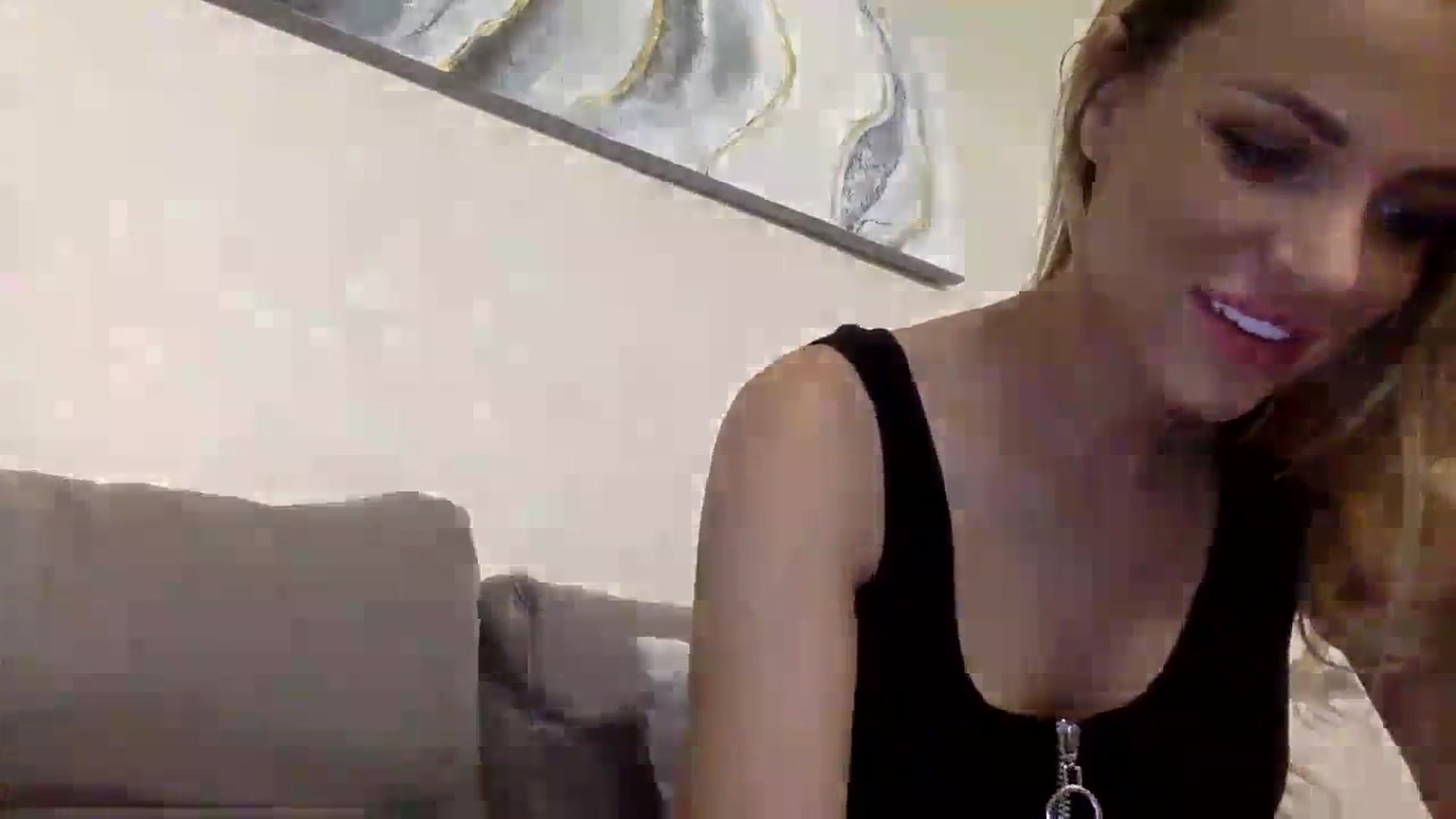 Gallery image thumbnail from Estie_Kay's myfreecams stream on, 08/03/2023, 16:13 image 2 of 20