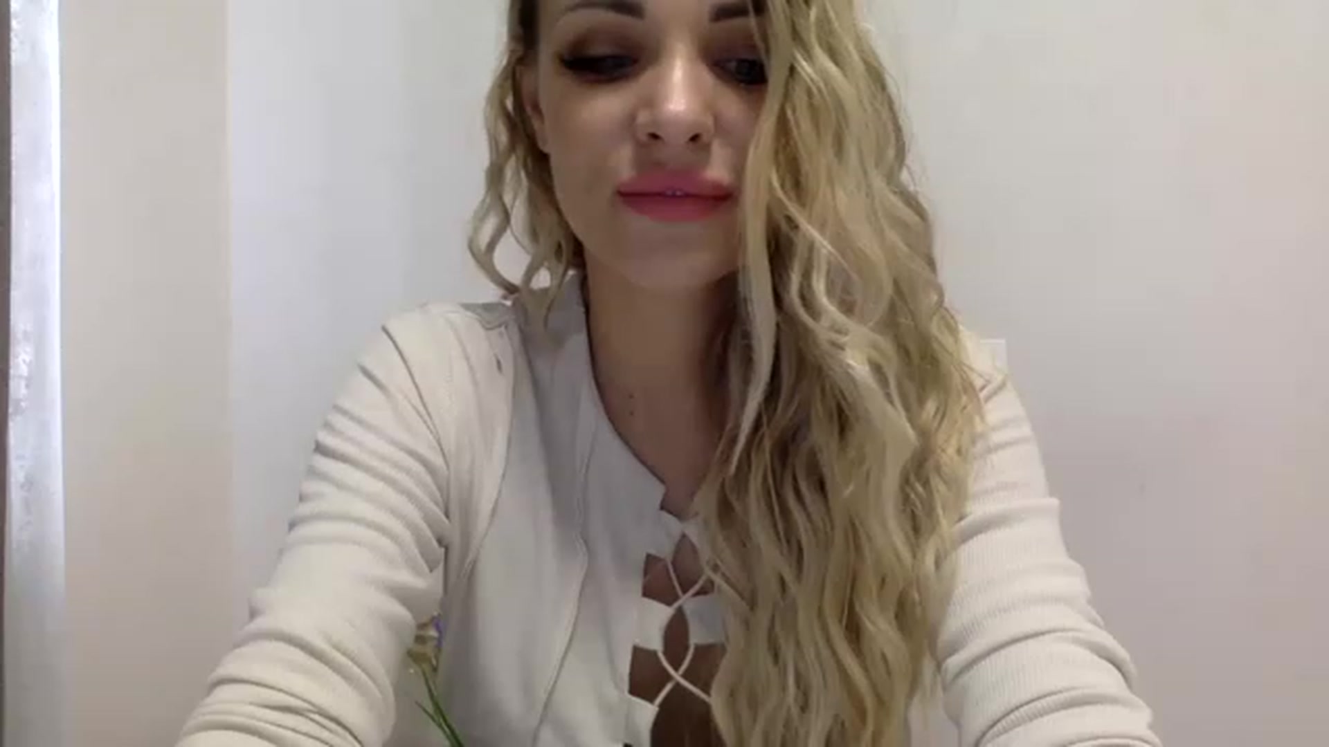 Gallery image thumbnail from Estie_Kay's myfreecams stream on, 08/06/2023, 08:49 image 2 of 20