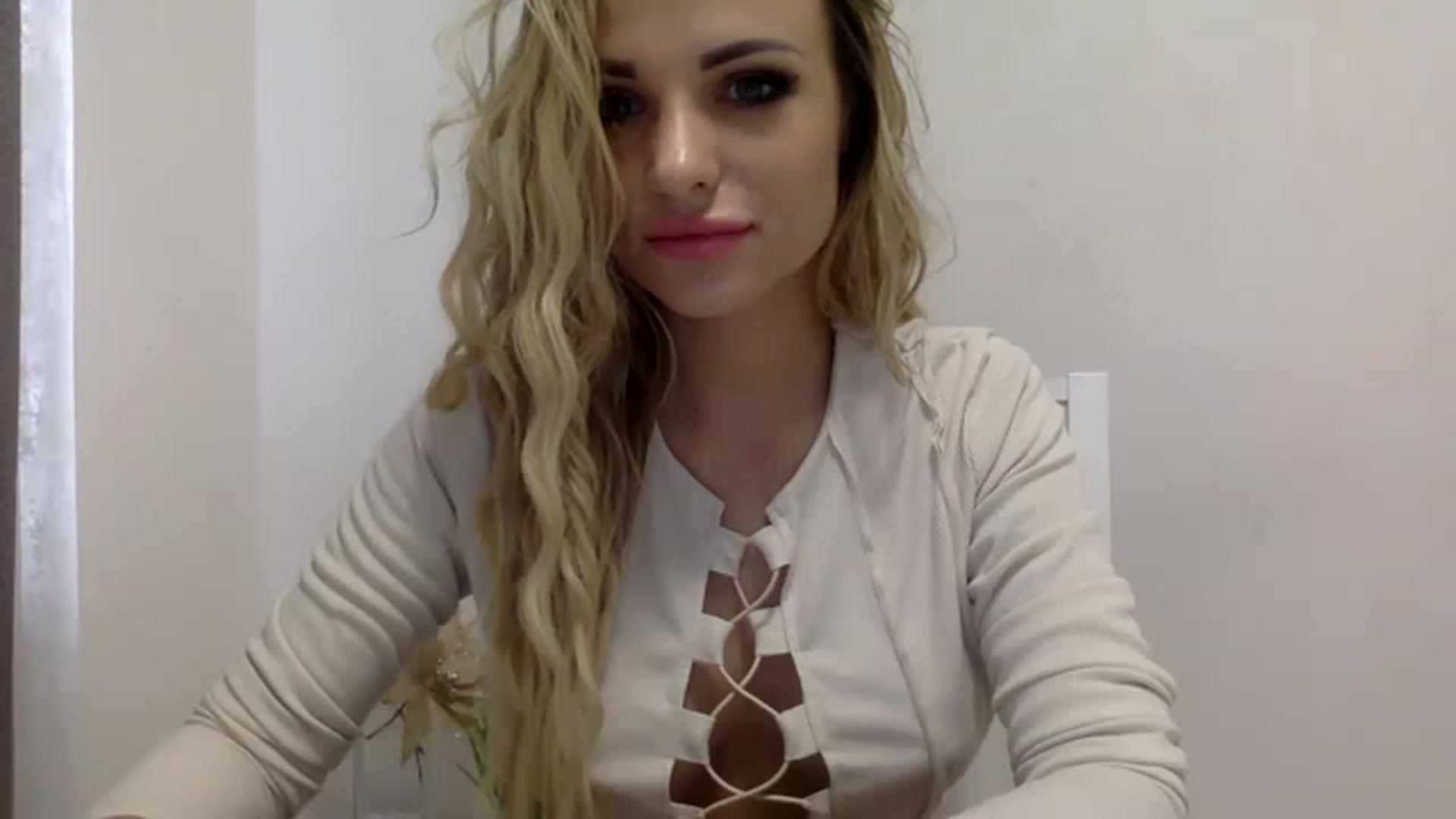 Gallery image thumbnail from Estie_Kay's myfreecams stream on, 08/06/2023, 08:49 image 6 of 20
