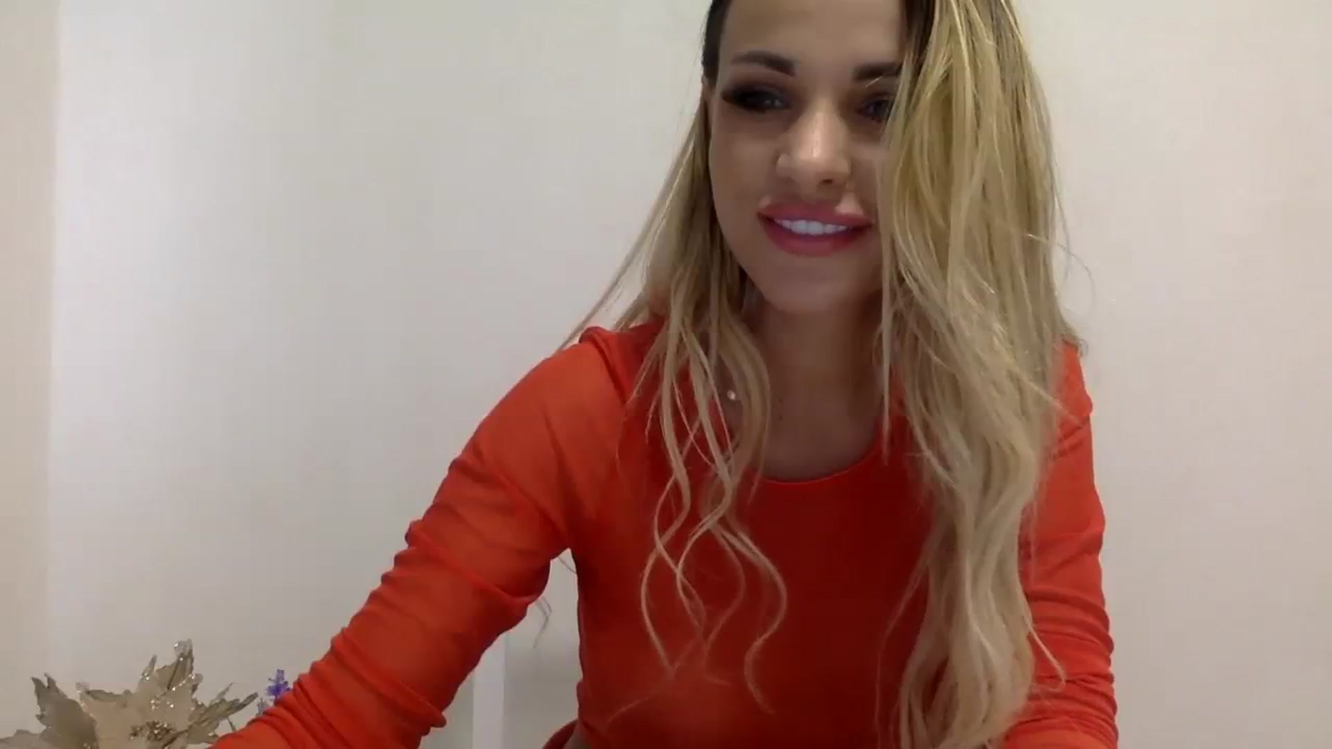 Gallery image thumbnail from Estie_Kay's myfreecams stream on, 08/12/2023, 12:22 image 4 of 20