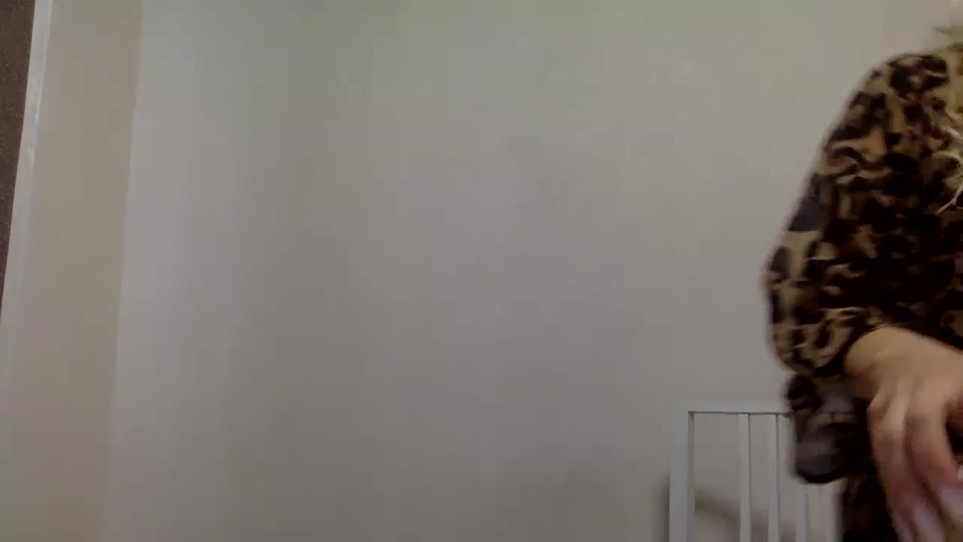 Gallery image thumbnail from Estie_Kay's myfreecams stream on, 08/19/2023, 09:43 image 3 of 20