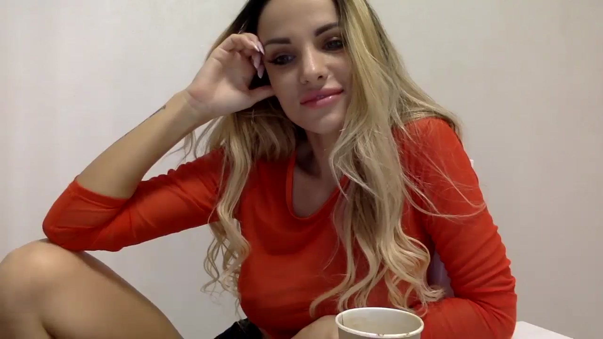 Gallery image thumbnail from Estie_Kay's myfreecams stream on, 09/04/2023, 10:23 image 11 of 20