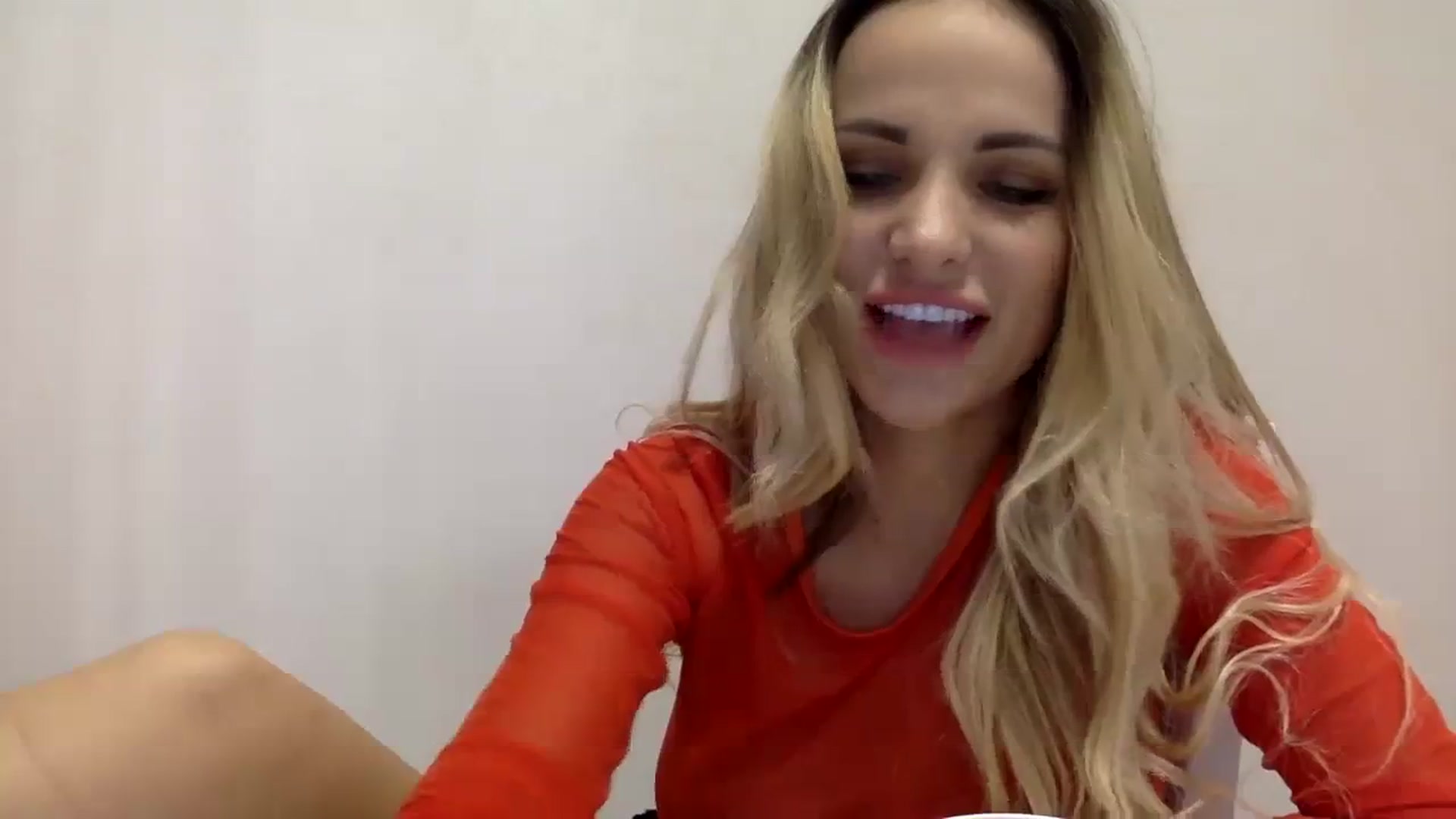 Gallery image thumbnail from Estie_Kay's myfreecams stream on, 09/04/2023, 10:23 image 8 of 20