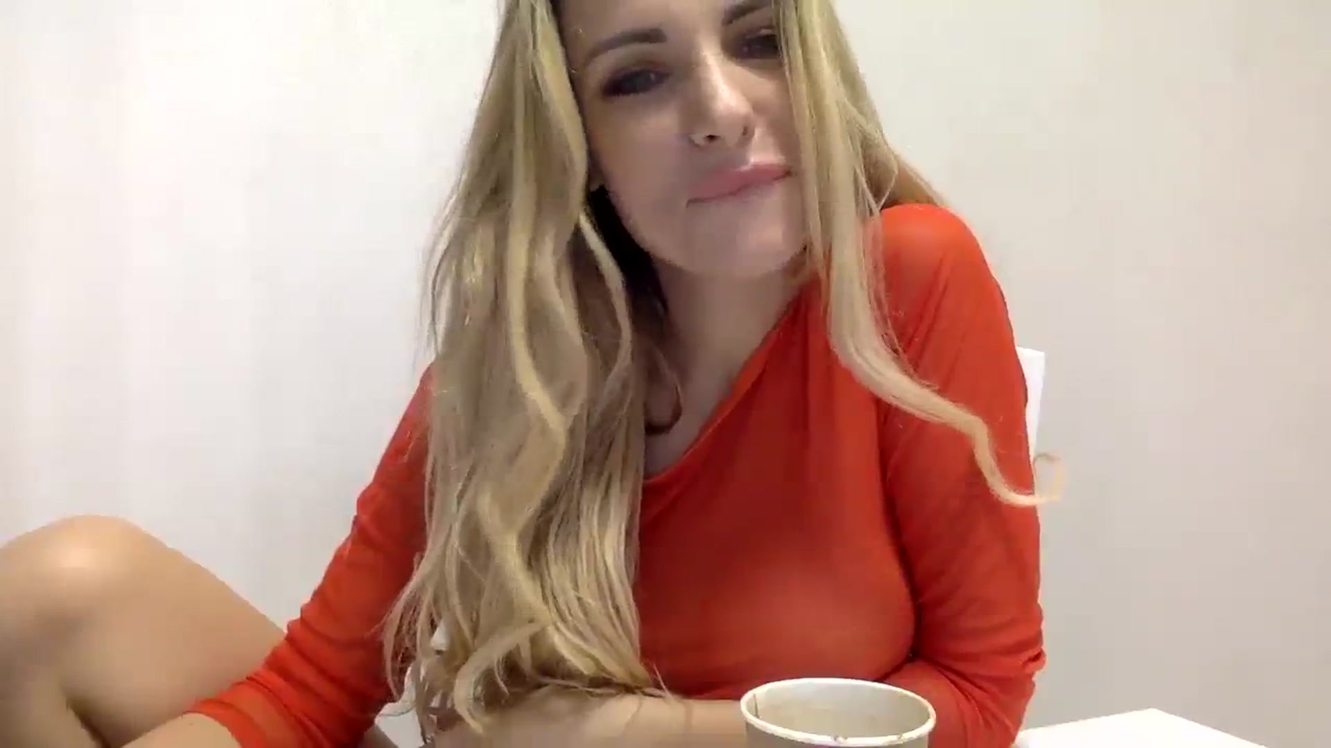 Gallery image thumbnail from Estie_Kay's myfreecams stream on, 09/04/2023, 10:23 image 14 of 20