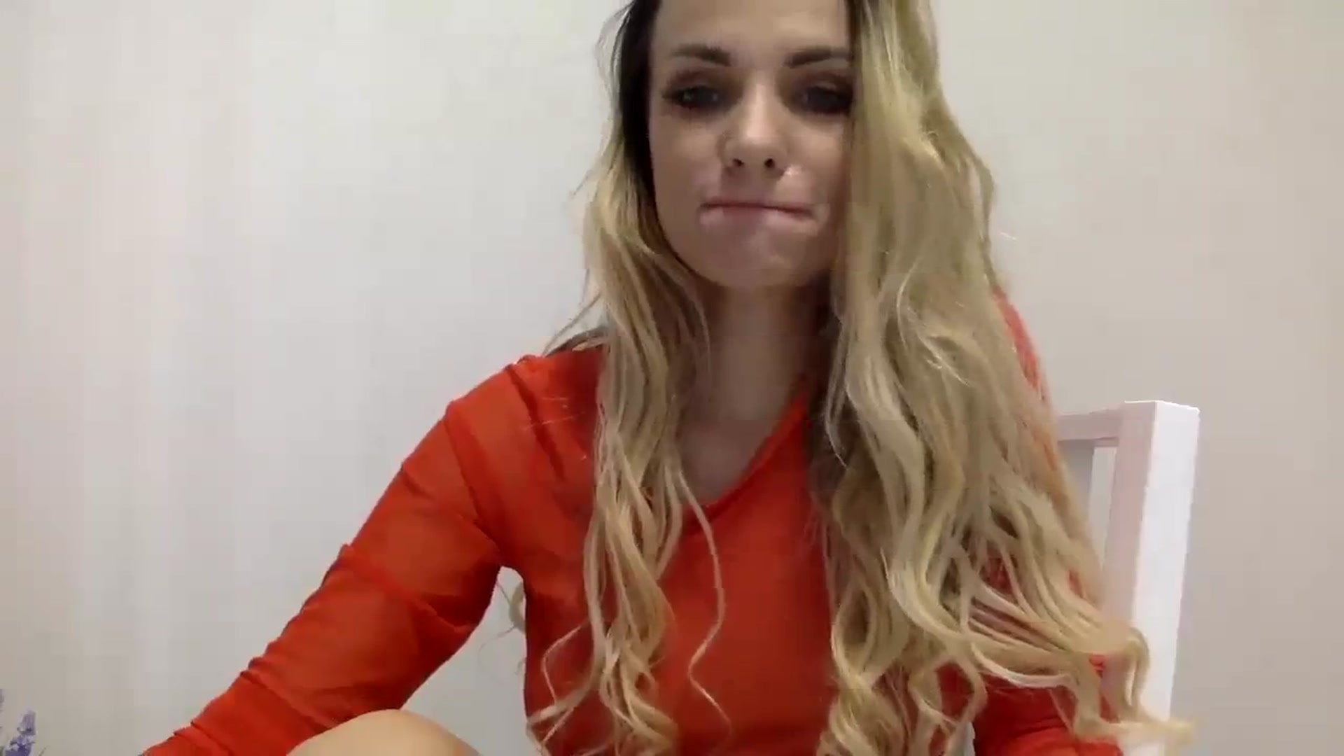 Gallery image thumbnail from Estie_Kay's myfreecams stream on, 09/04/2023, 10:23 image 5 of 20