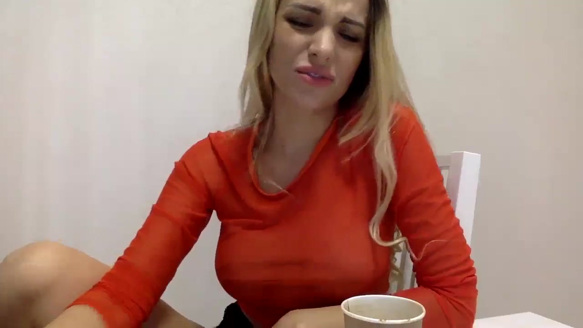Gallery image thumbnail from Estie_Kay's myfreecams stream on, 09/04/2023, 10:23 image 15 of 20