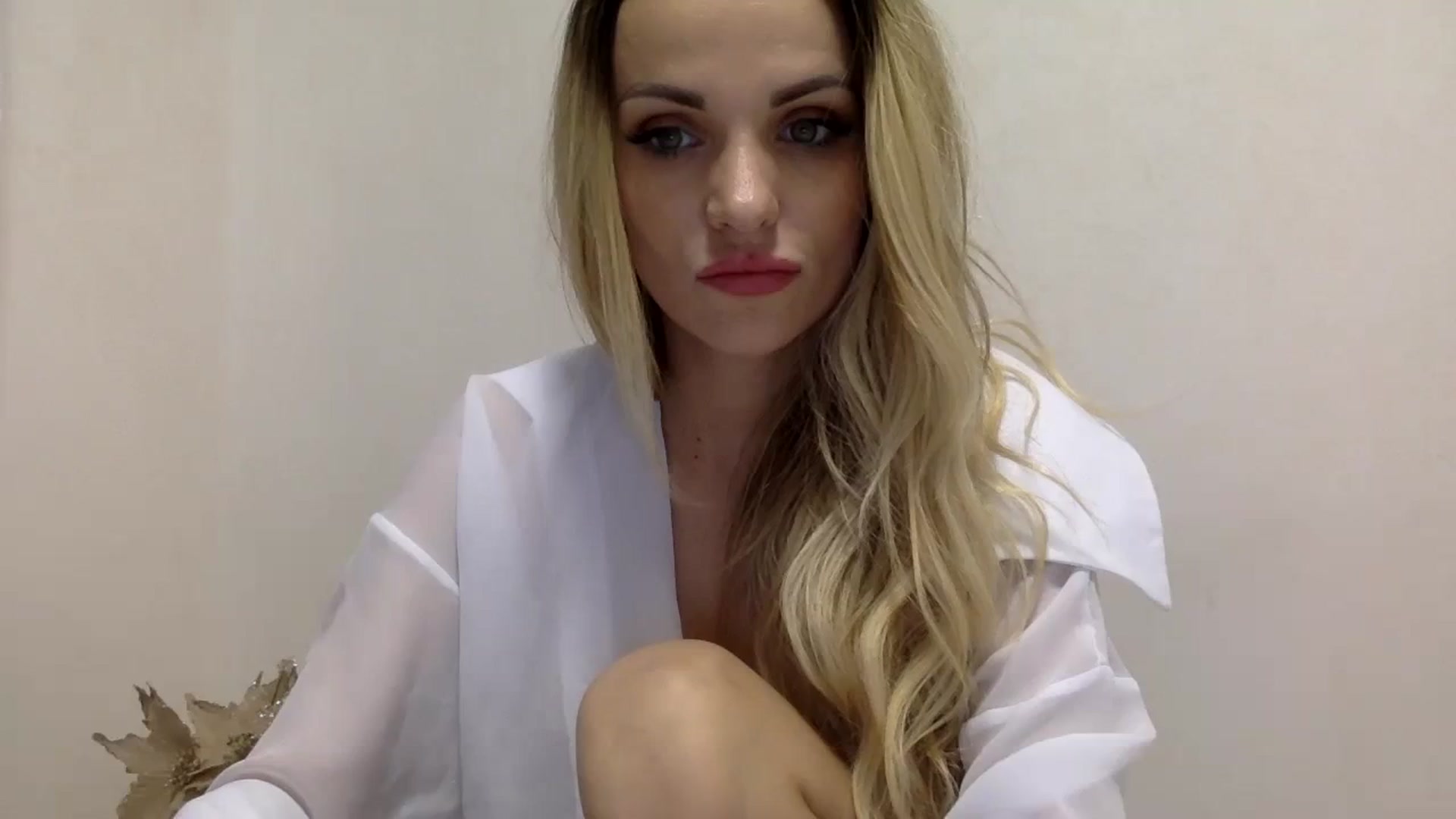 Gallery image thumbnail from Estie_Kay's myfreecams stream on, 09/11/2023, 15:35 image 8 of 20
