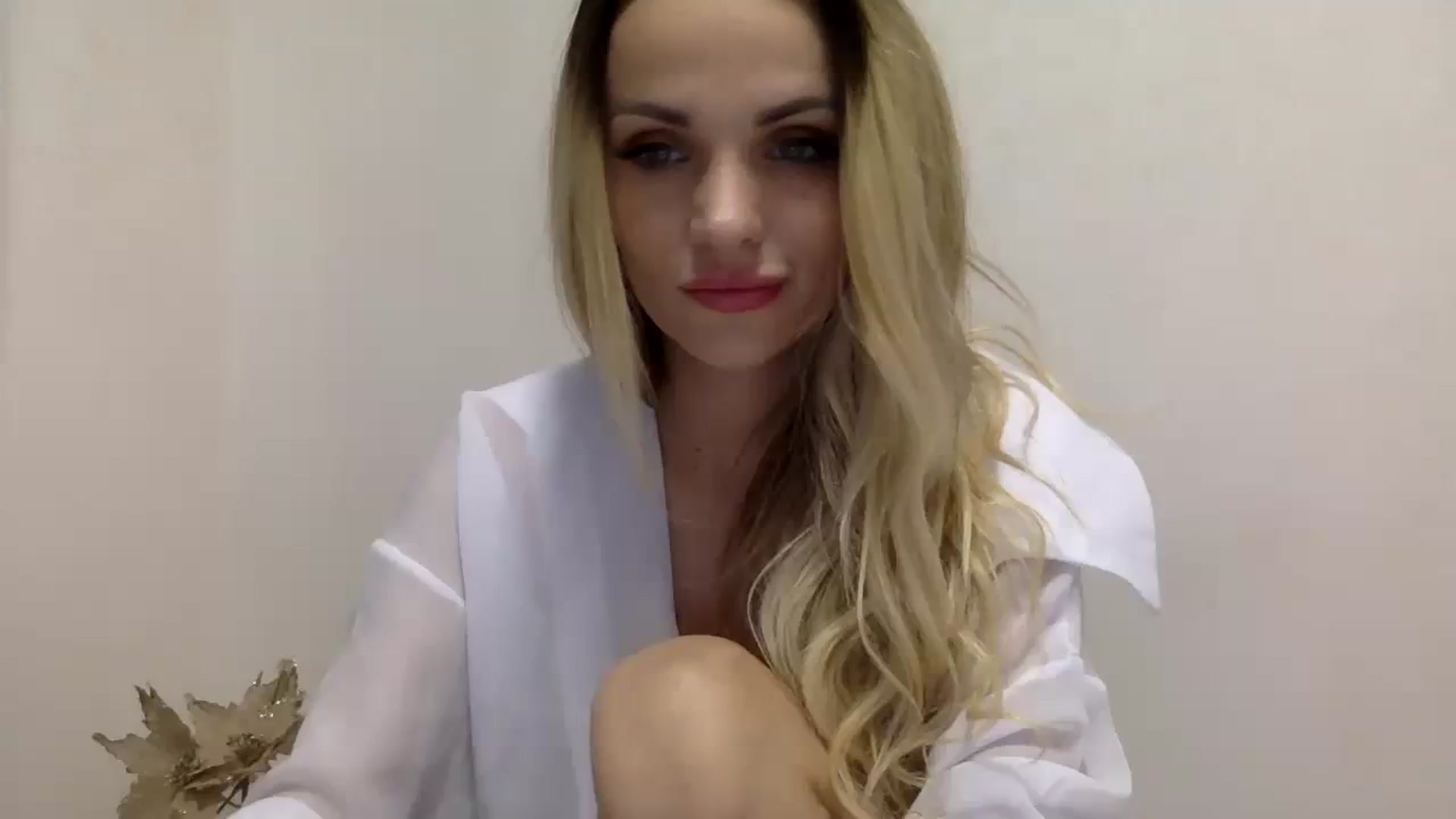 Gallery image thumbnail from Estie_Kay's myfreecams stream on, 09/11/2023, 15:35 image 7 of 20