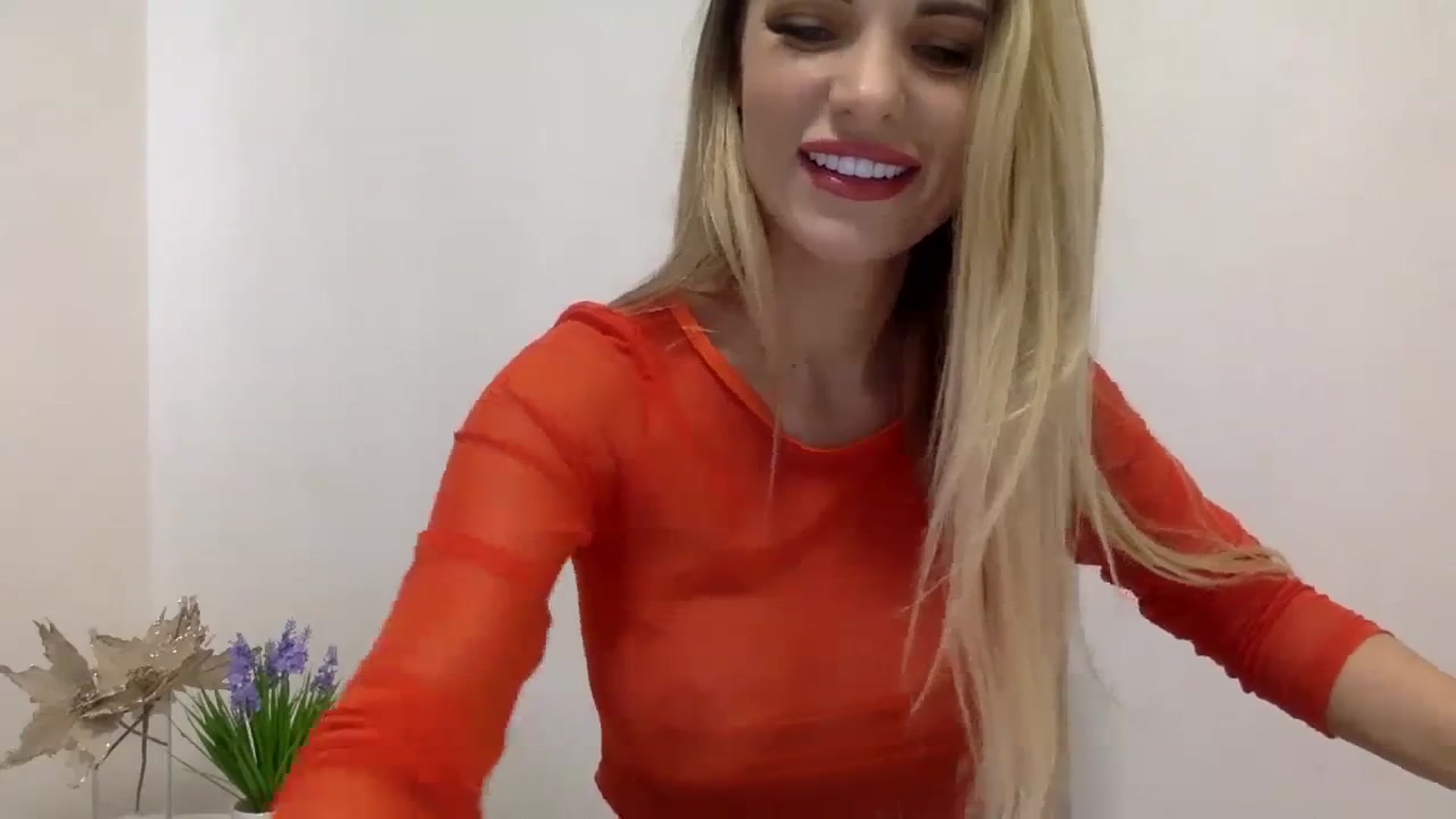 Gallery image thumbnail from Estie_Kay's myfreecams stream on, 09/14/2023, 08:26 image 5 of 20