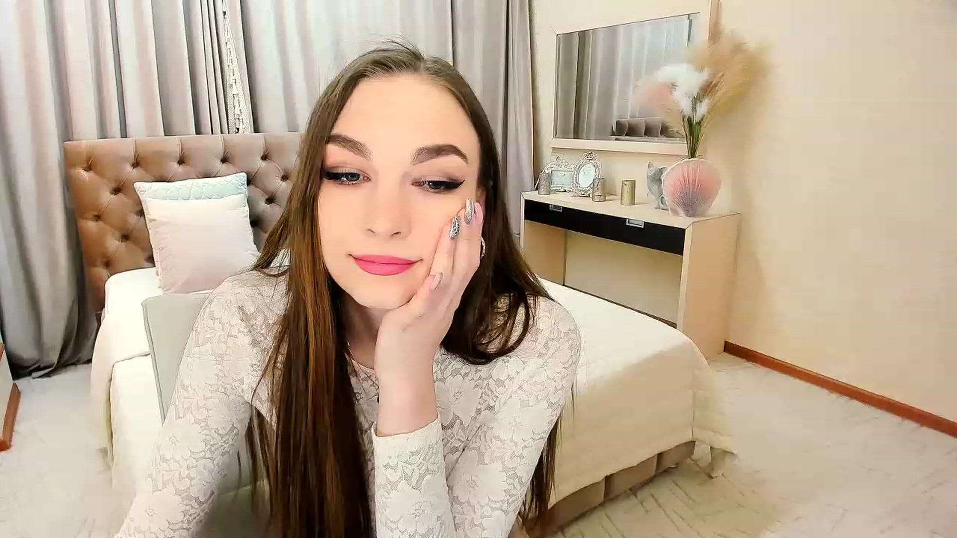 Gallery image thumbnail from EternallBliss's myfreecams stream on, 04/16/2023, 17:48 image 16 of 20