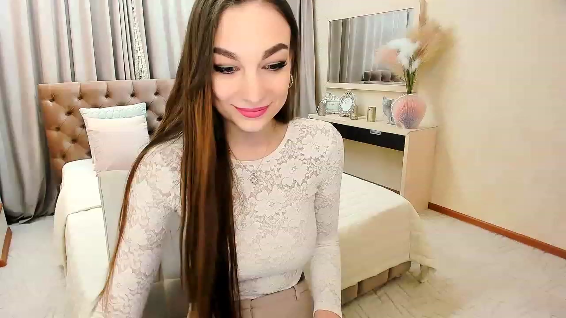 Gallery image thumbnail from EternallBliss's myfreecams stream on, 04/16/2023, 17:48 image 15 of 20