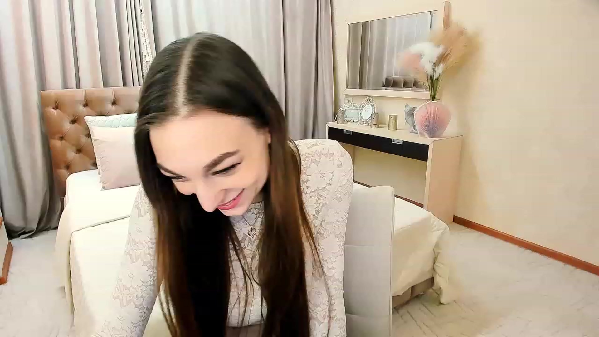 Gallery image thumbnail from EternallBliss's myfreecams stream on, 04/16/2023, 20:36 image 16 of 20