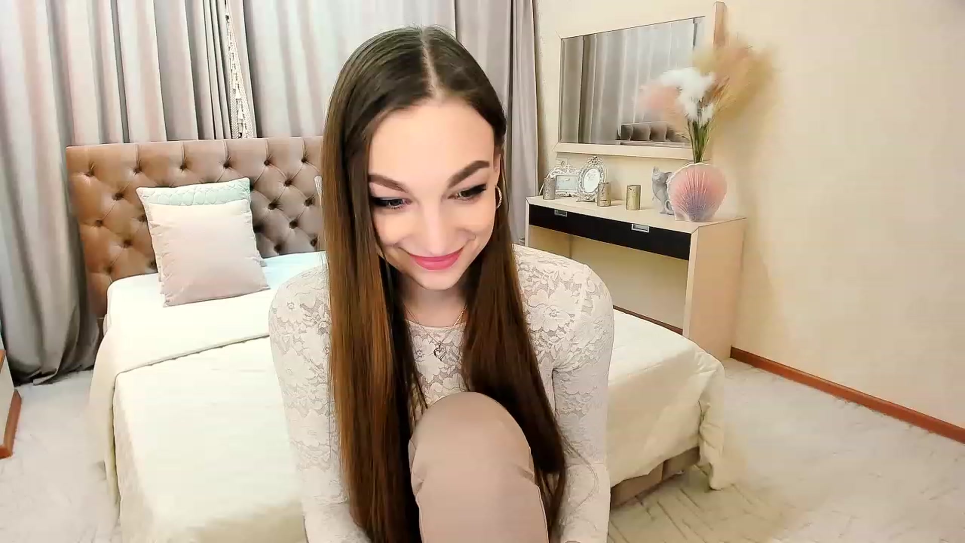 Gallery image thumbnail from EternallBliss's myfreecams stream on, 04/16/2023, 20:36 image 1 of 20