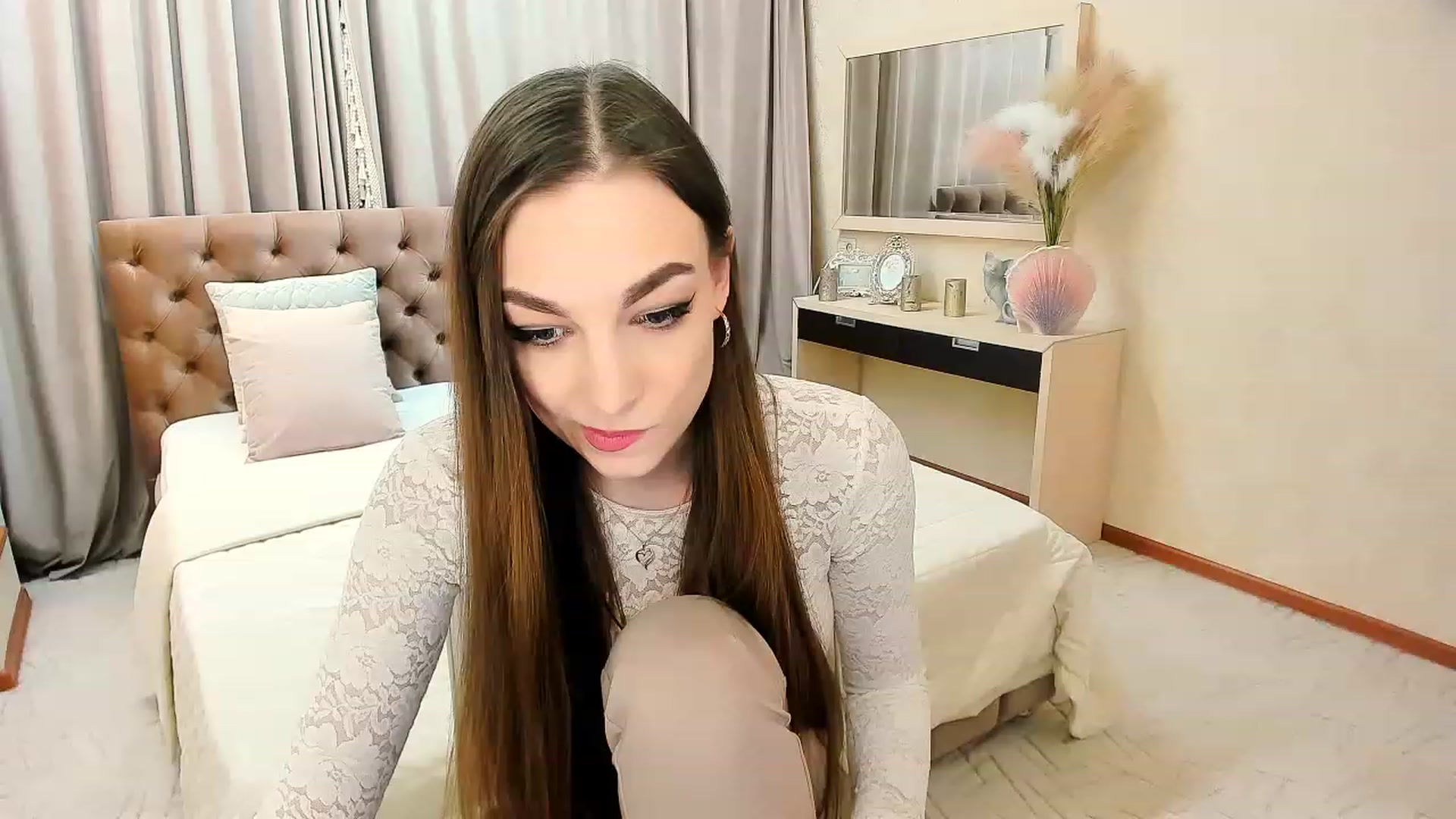 Gallery image thumbnail from EternallBliss's myfreecams stream on, 04/16/2023, 20:36 image 4 of 20