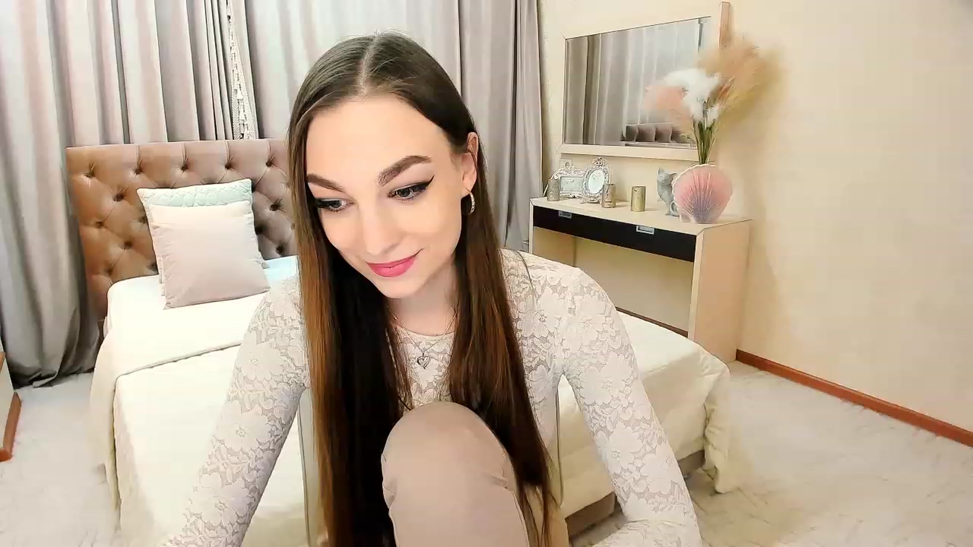 Gallery image thumbnail from EternallBliss's myfreecams stream on, 04/16/2023, 20:36 image 6 of 20