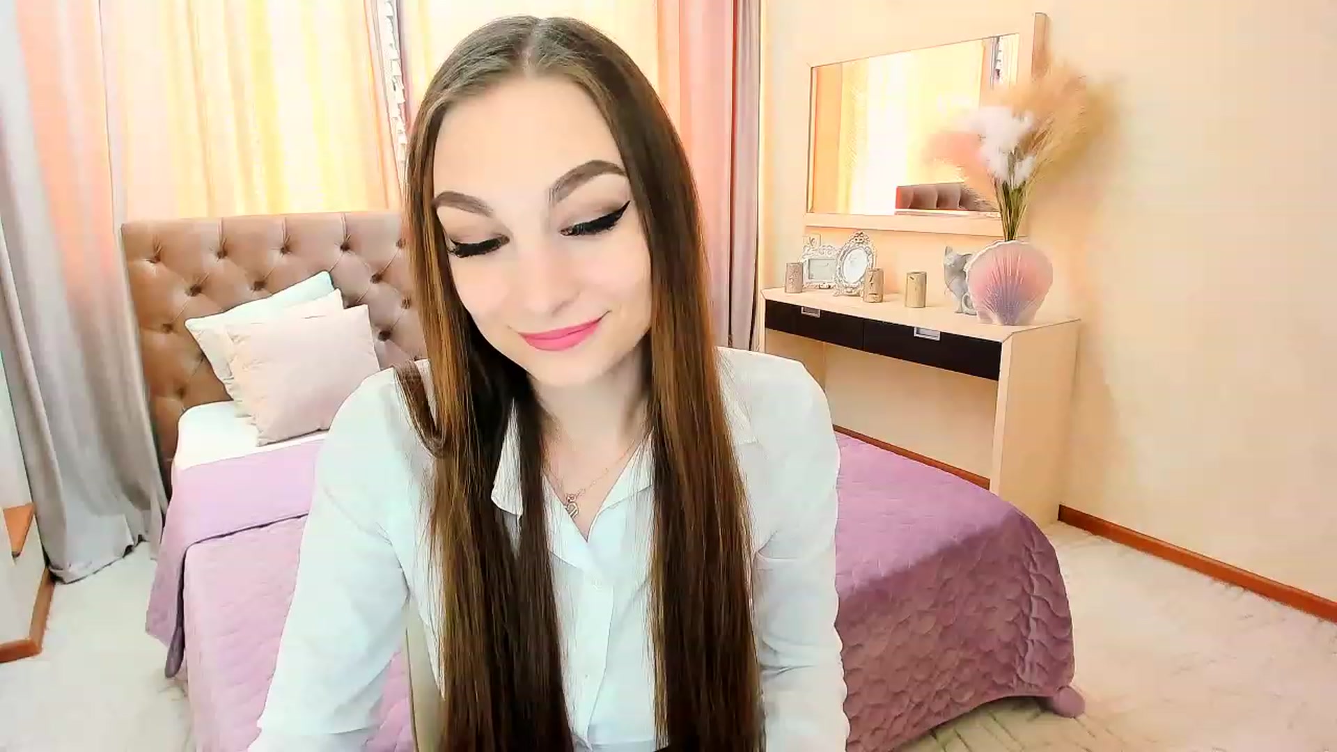 Gallery image thumbnail from EternallBliss's myfreecams stream on, 04/23/2023, 12:04 image 3 of 20