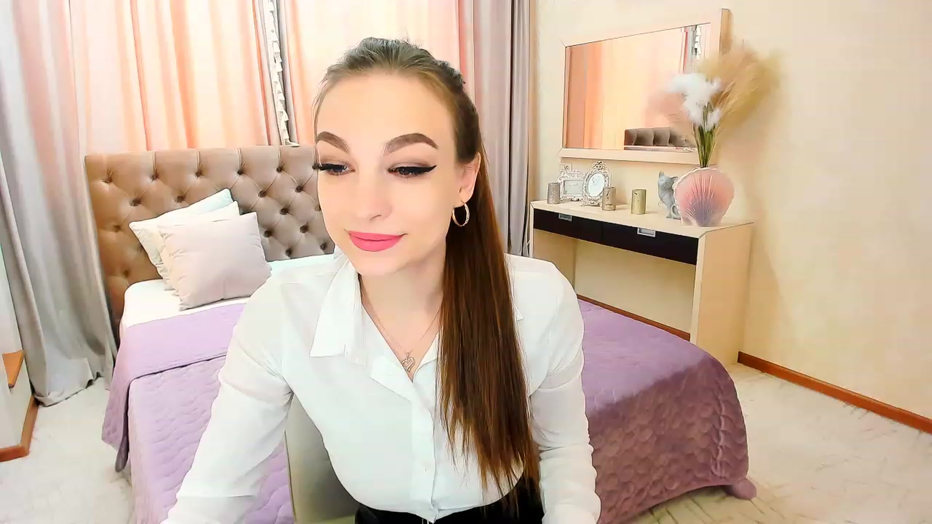 Gallery image thumbnail from EternallBliss's myfreecams stream on, 04/23/2023, 12:04 image 18 of 20