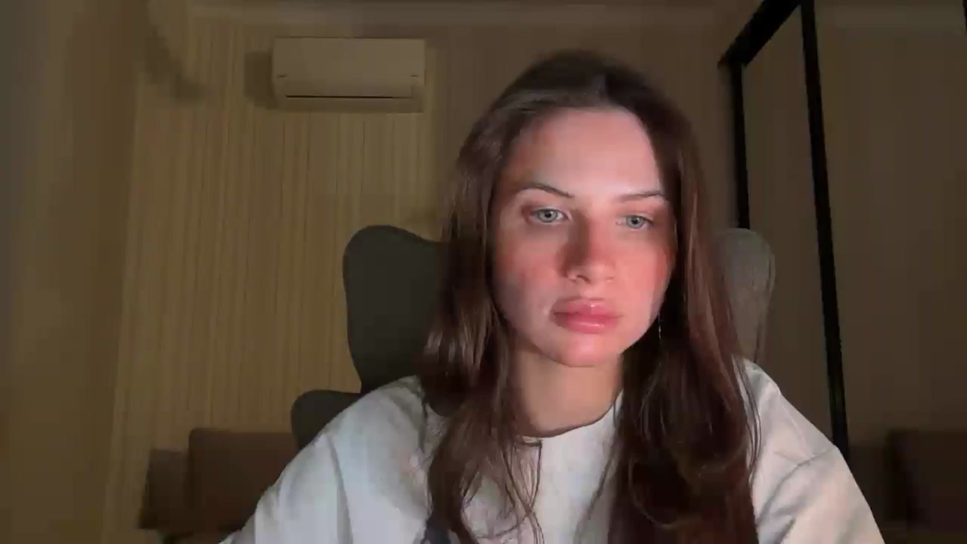 Gallery image thumbnail from EtherGlyph's myfreecams stream on, 04/12/2026, 23:33 image 19 of 20