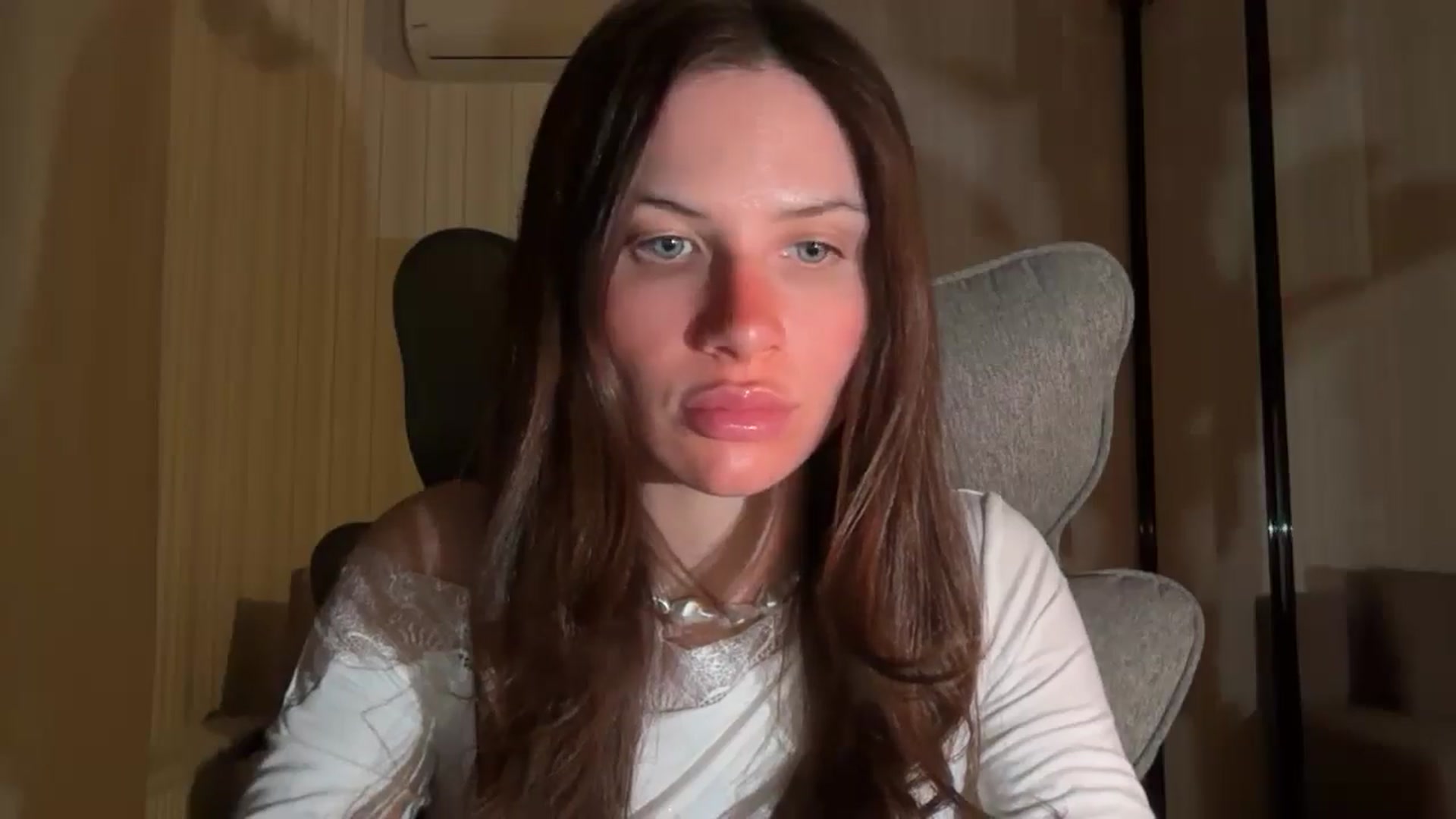 Gallery image thumbnail from EtherGlyph's myfreecams stream on, 05/01/2026, 22:55 image 13 of 20