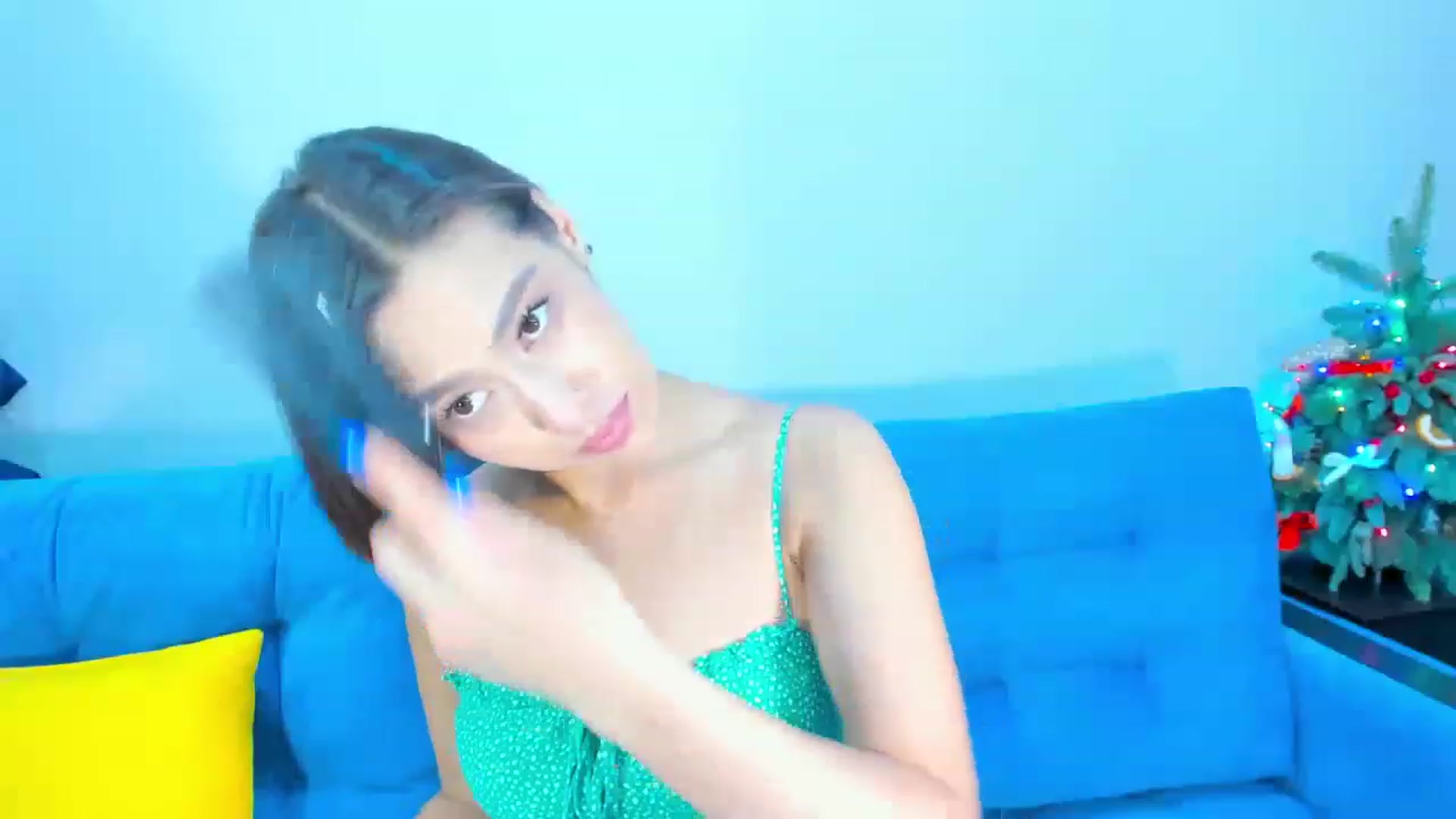 Gallery image thumbnail from EtherealBella's myfreecams stream on, 12/24/2022, 21:09 image 15 of 20