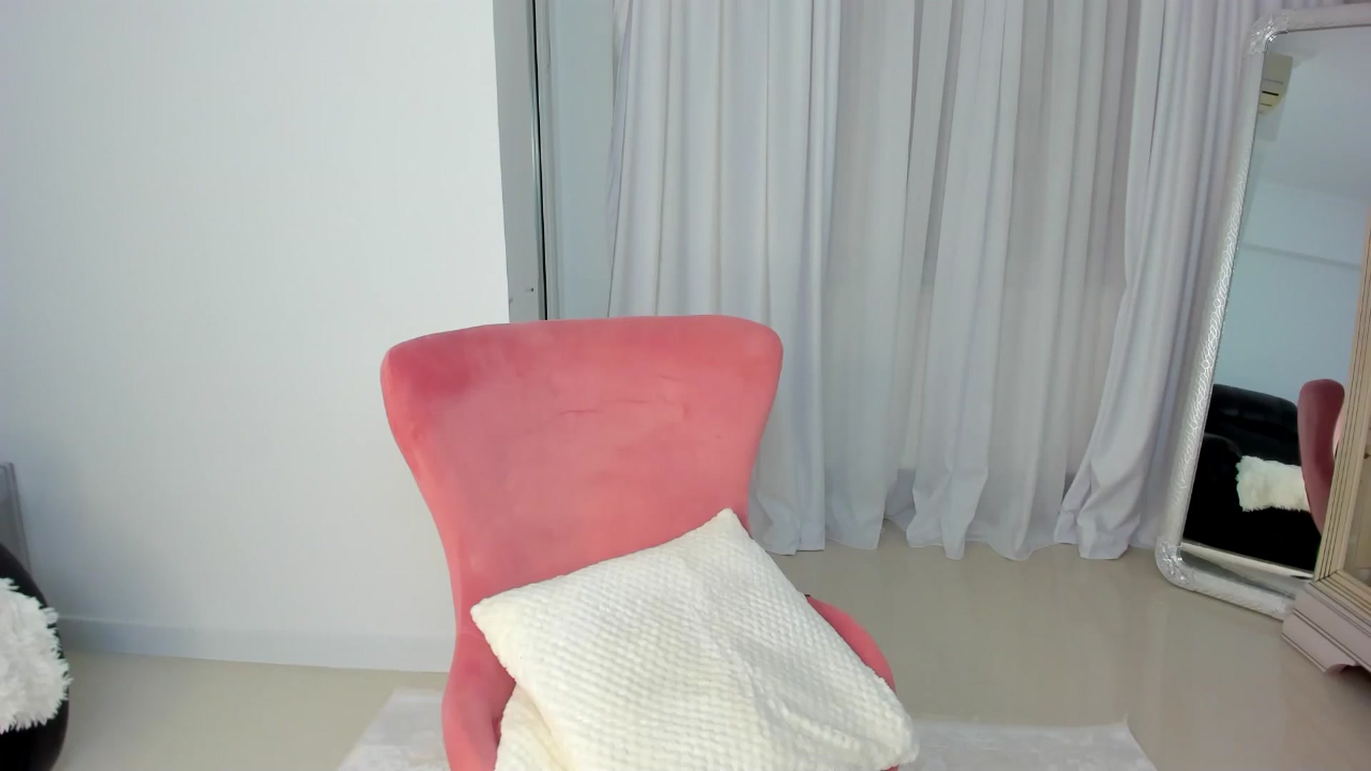 Gallery image thumbnail from EuphoriaQueen's myfreecams stream on, 10/31/2025, 14:58 image 20 of 20
