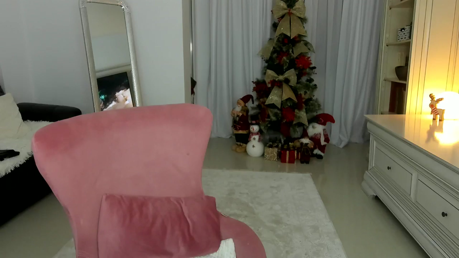 Gallery image thumbnail from EuphoriaQueen's myfreecams stream on, 01/04/2026, 01:27 image 5 of 20
