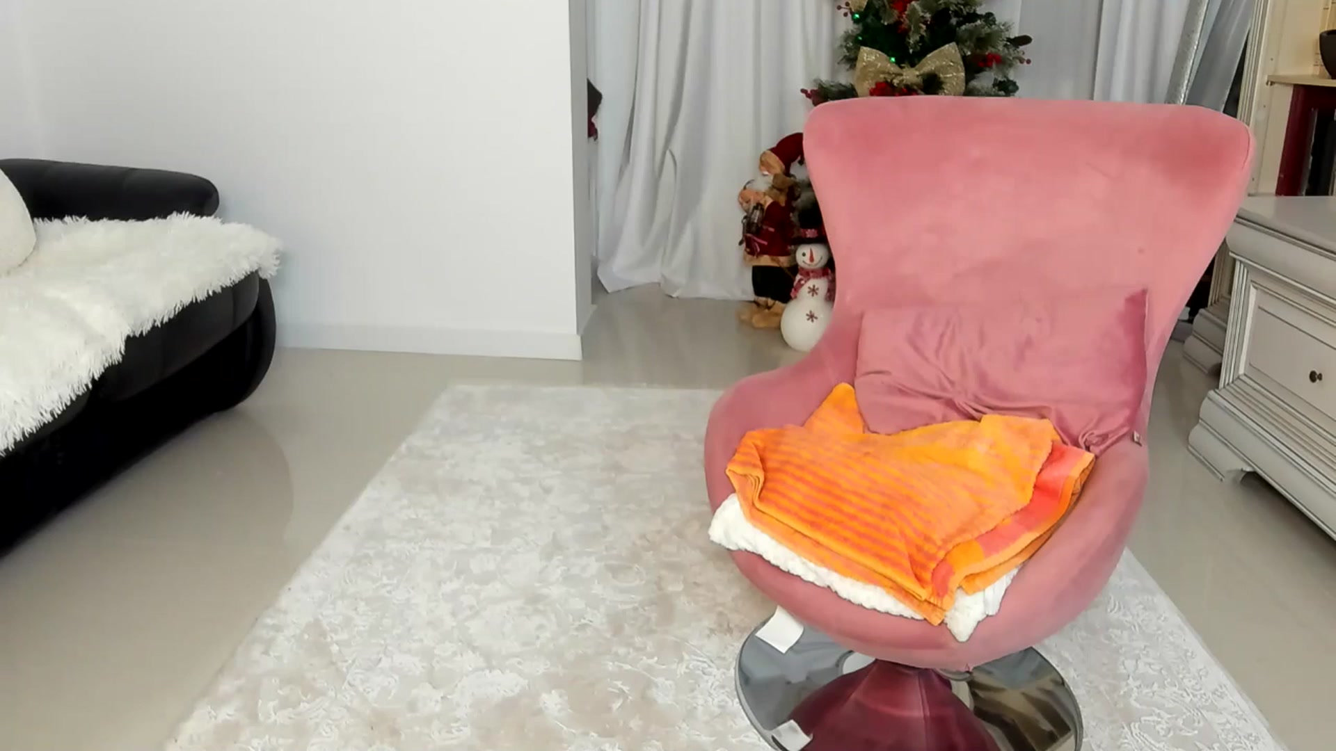 Gallery image thumbnail from EuphoriaQueen's myfreecams stream on, 01/10/2026, 01:01 image 20 of 20