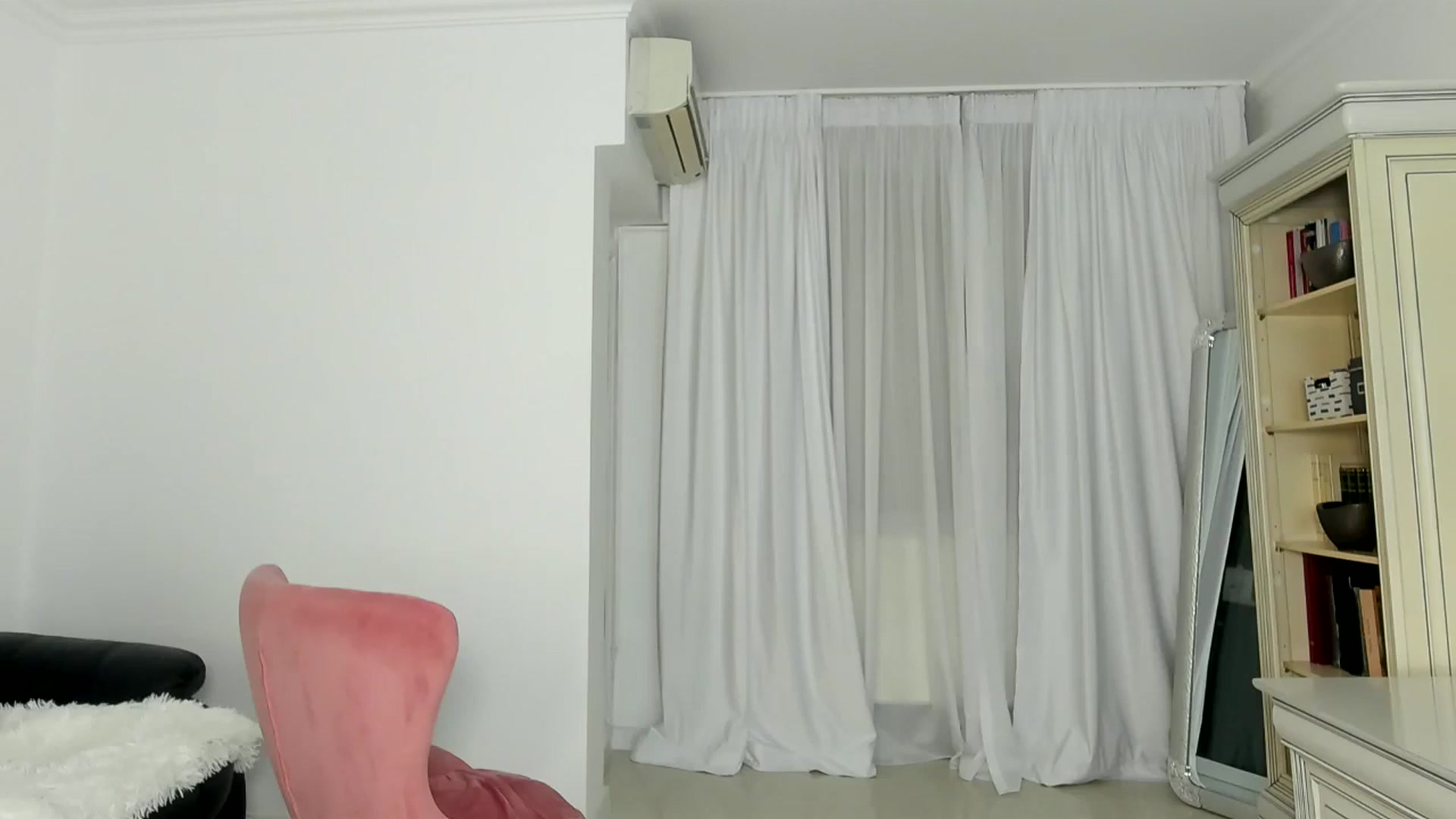 Gallery image thumbnail from EuphoriaQueen's myfreecams stream on, 01/10/2026, 22:37 image 2 of 20
