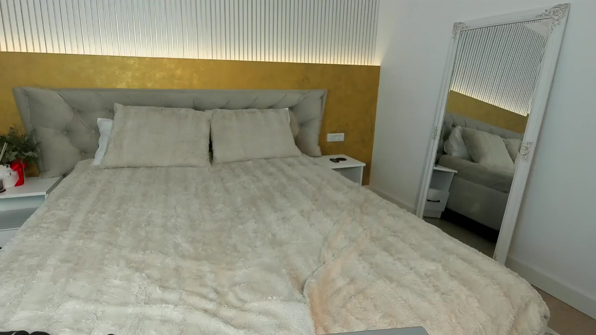 Gallery image thumbnail from Euphoriaa's myfreecams stream on, 05/06/2026, 15:33 image 18 of 20