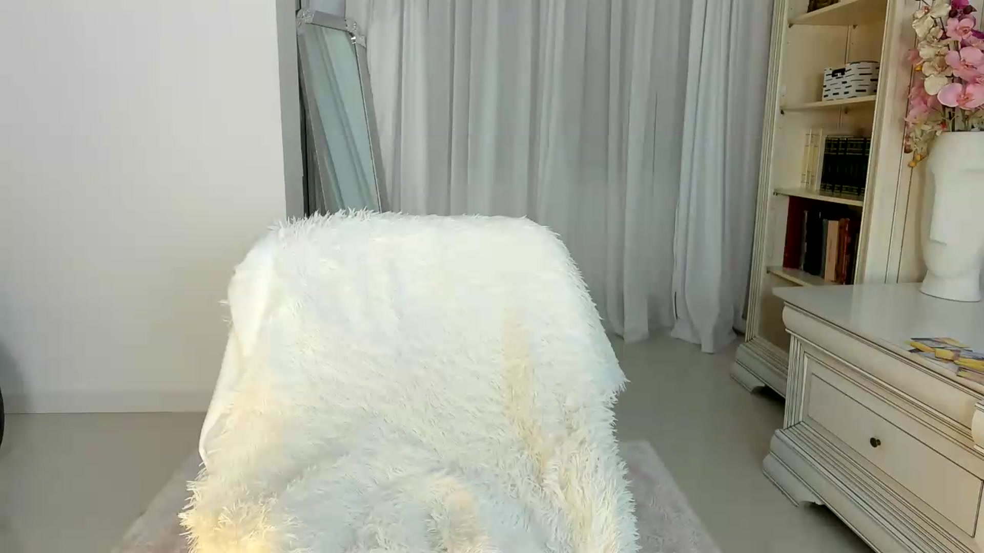 Gallery image thumbnail from Euphoriaa's myfreecams stream on, 05/23/2026, 23:05 image 20 of 20