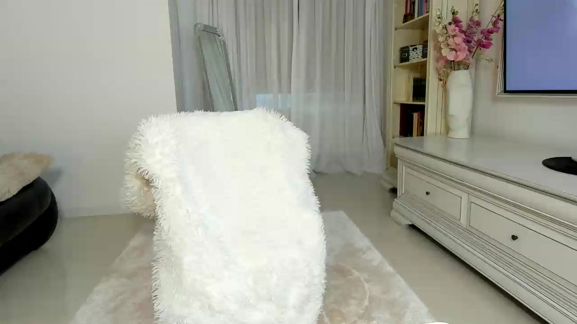 Gallery image thumbnail from Euphoriaa's myfreecams stream on, 05/29/2026, 14:41 image 3 of 20