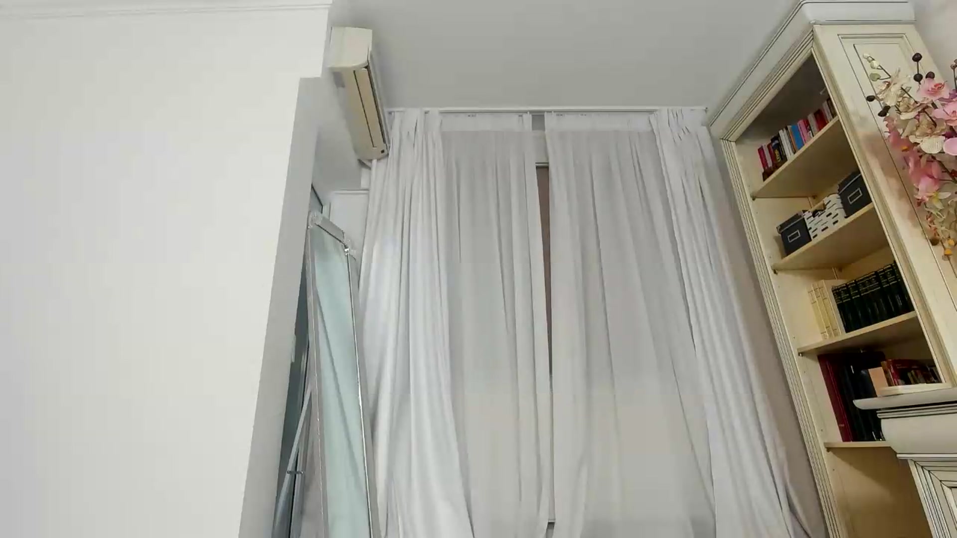 Gallery image thumbnail from Euphoriaa's myfreecams stream on, 06/06/2026, 19:34 image 2 of 20